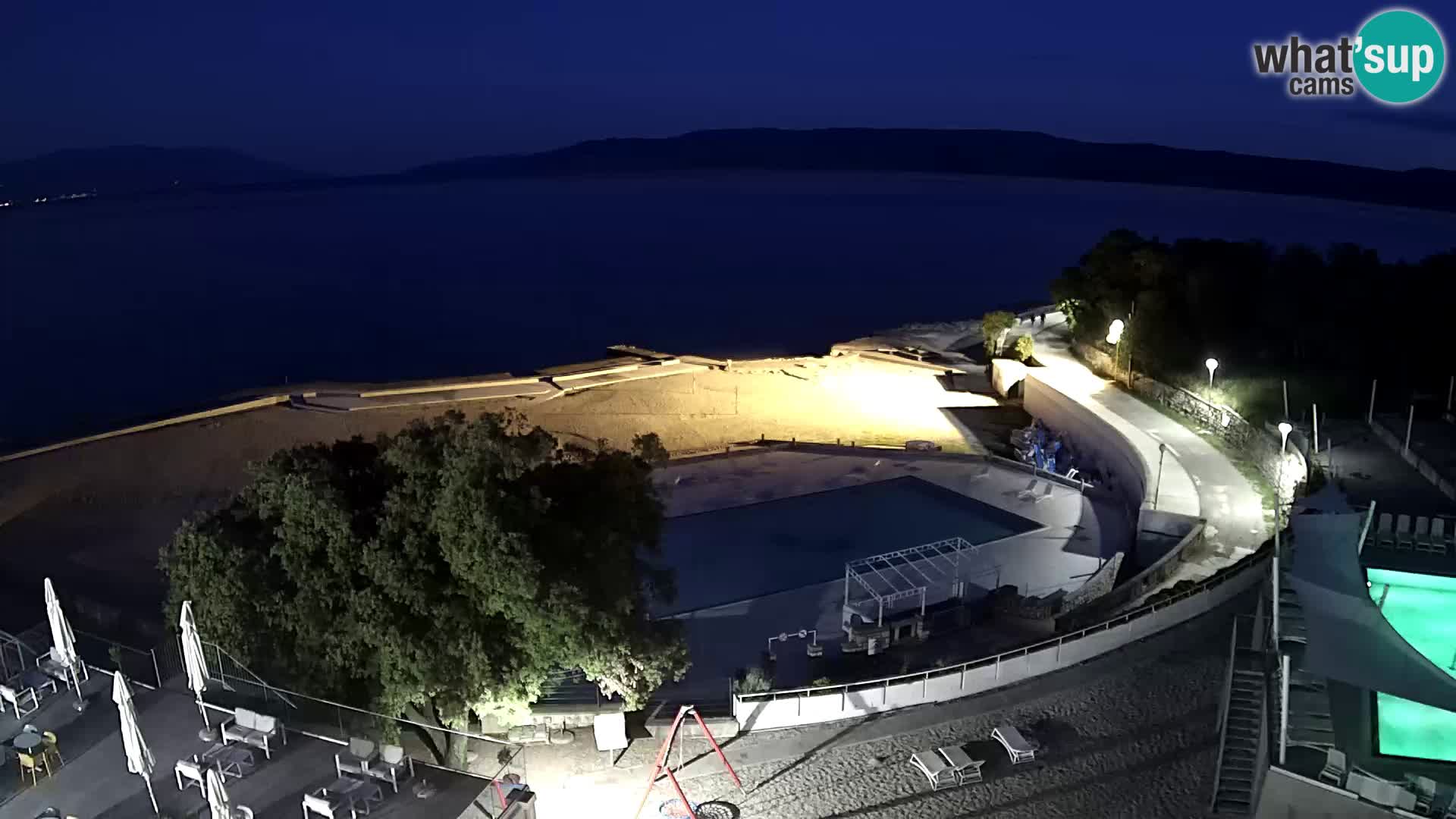 Novi Vinodolski – Beach – webcam live