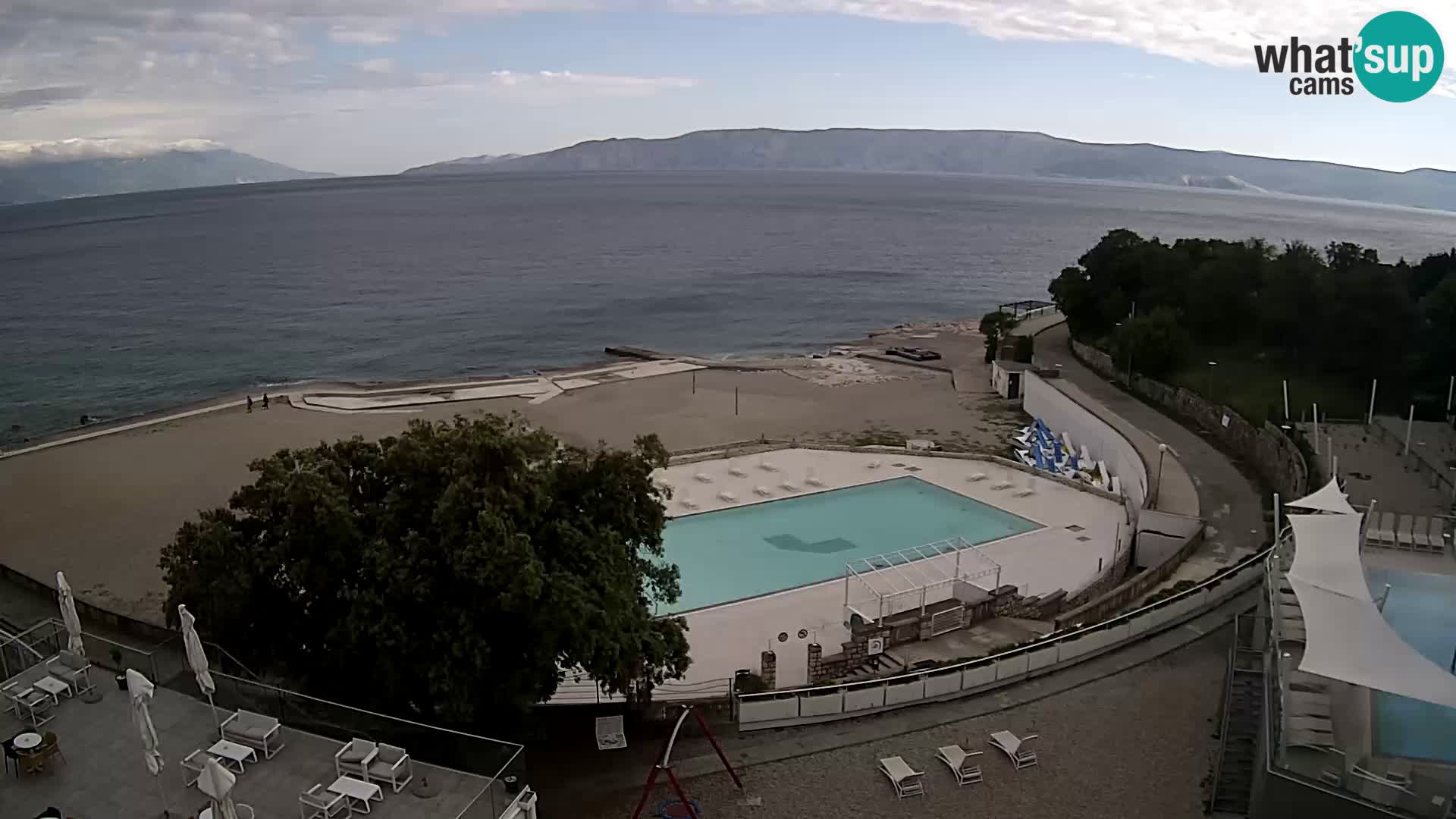 Novi Vinodolski – Beach – webcam live