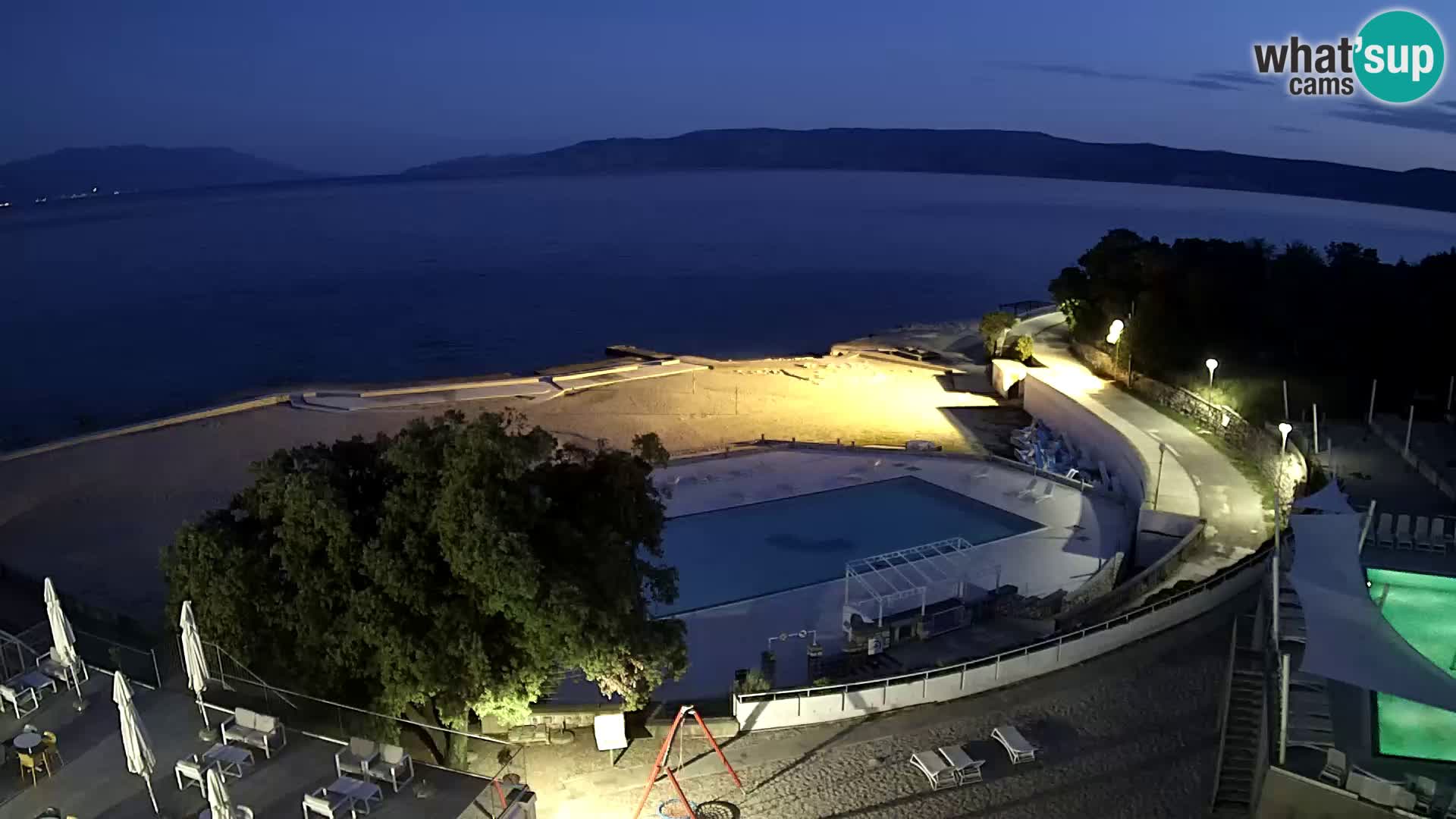 Novi Vinodolski – Beach – webcam live