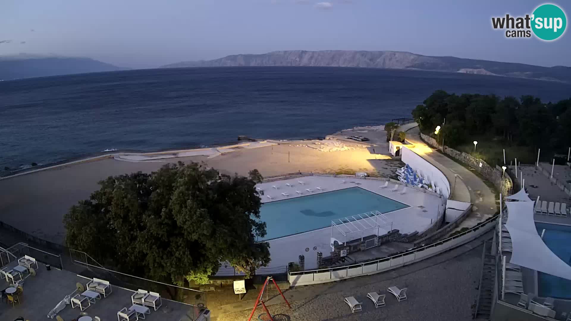 Novi Vinodolski – Beach – webcam live