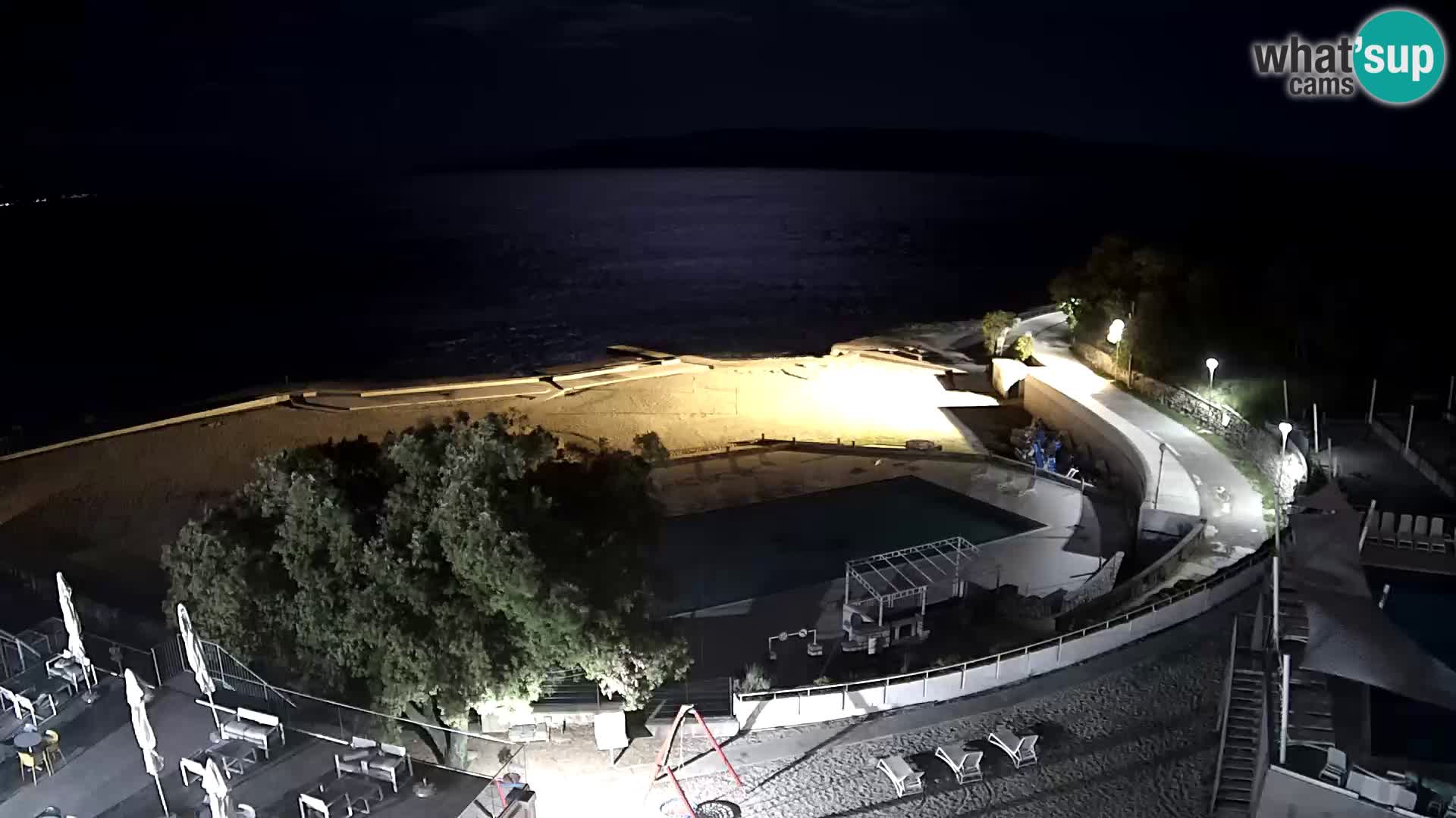 Novi Vinodolski – Beach – webcam live