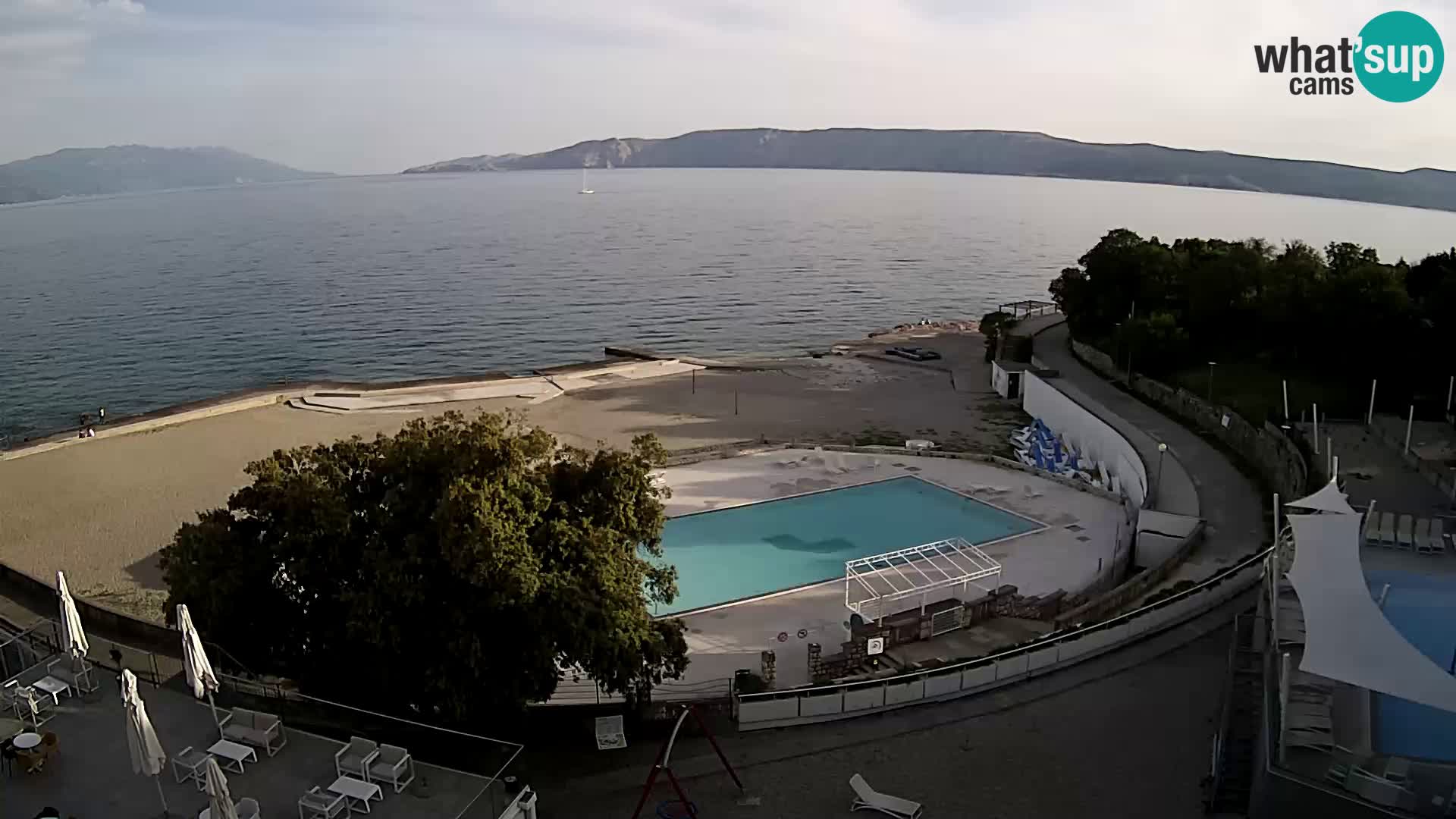 Novi Vinodolski – Beach – webcam live