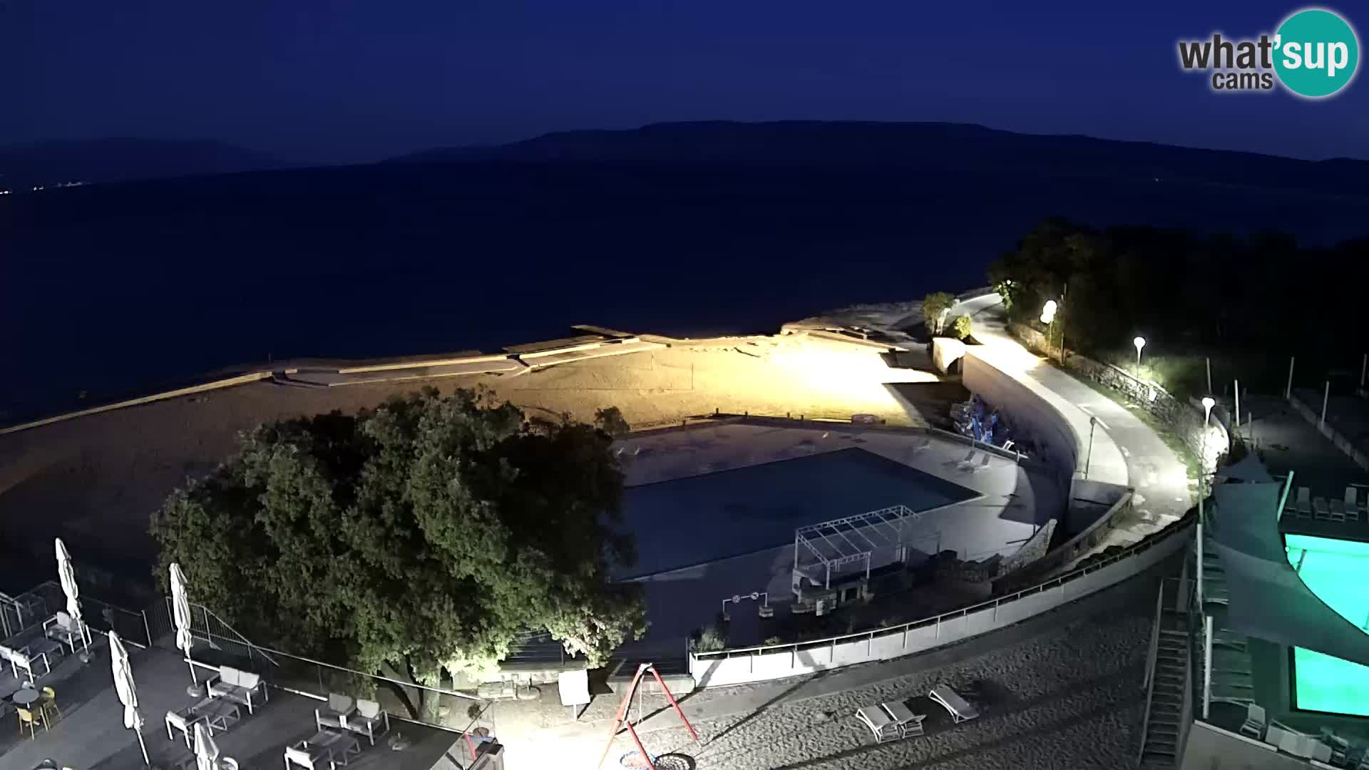Novi Vinodolski – Beach – webcam live