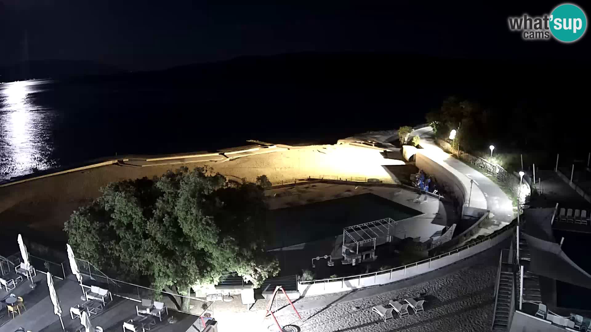 Novi Vinodolski – Beach – webcam live