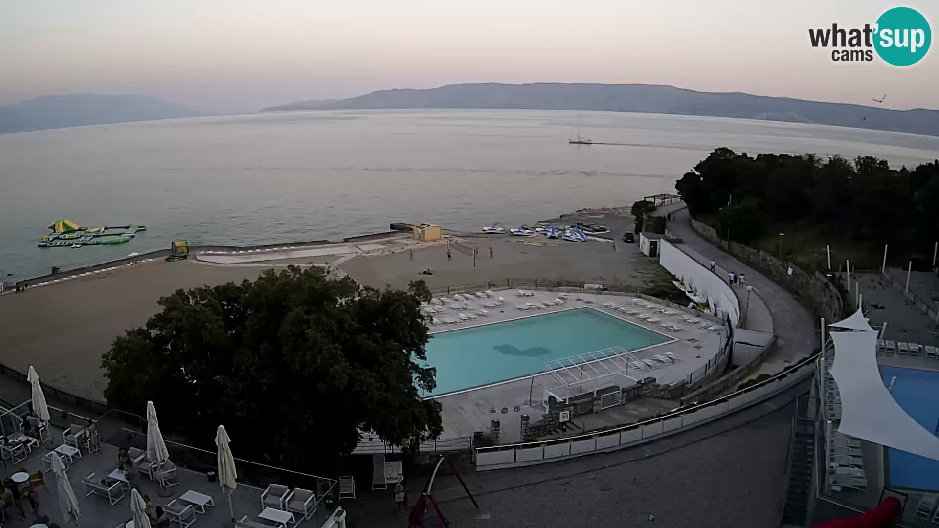 Novi Vinodolski – Beach – webcam live