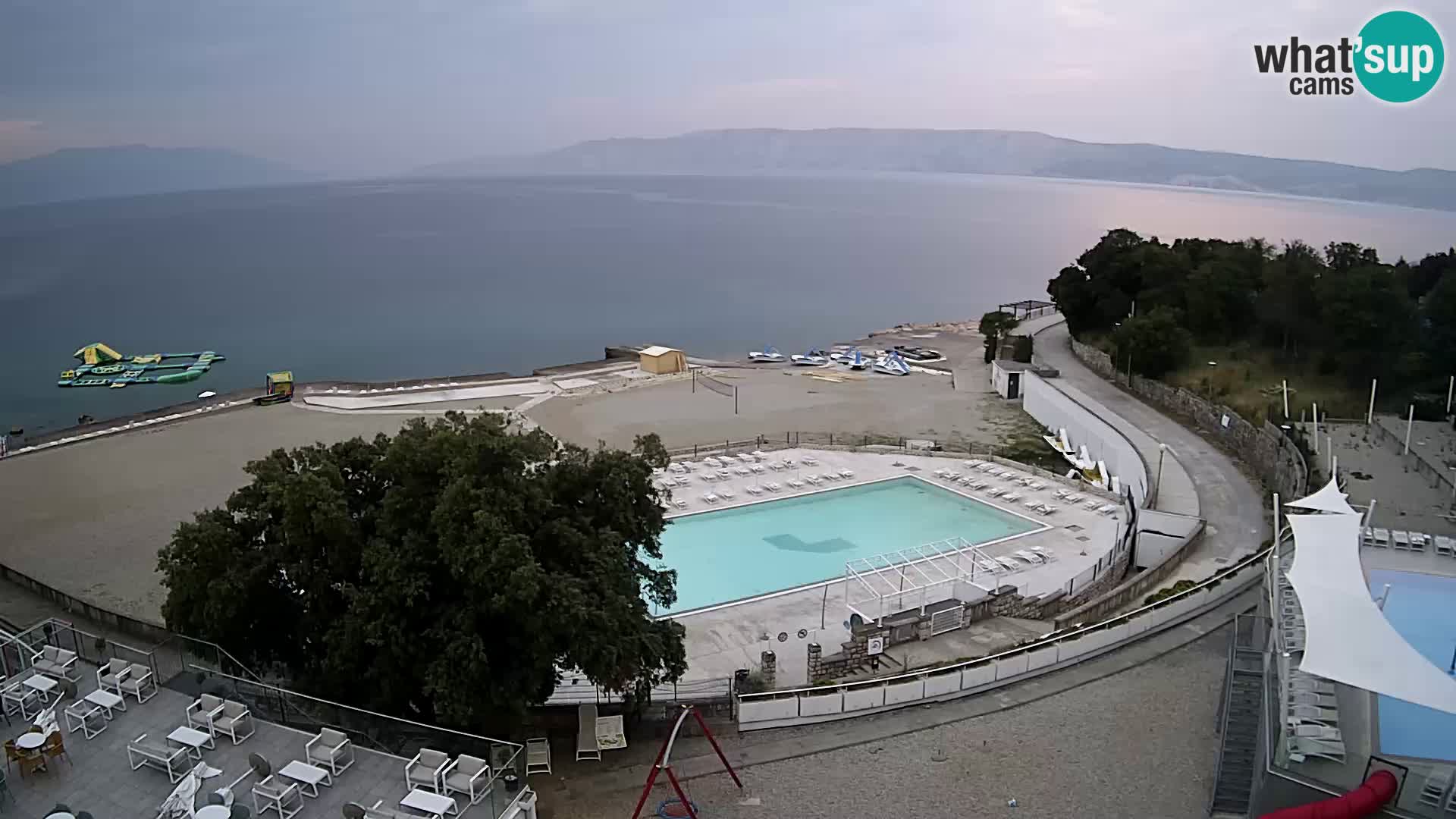Novi Vinodolski – Beach – webcam live