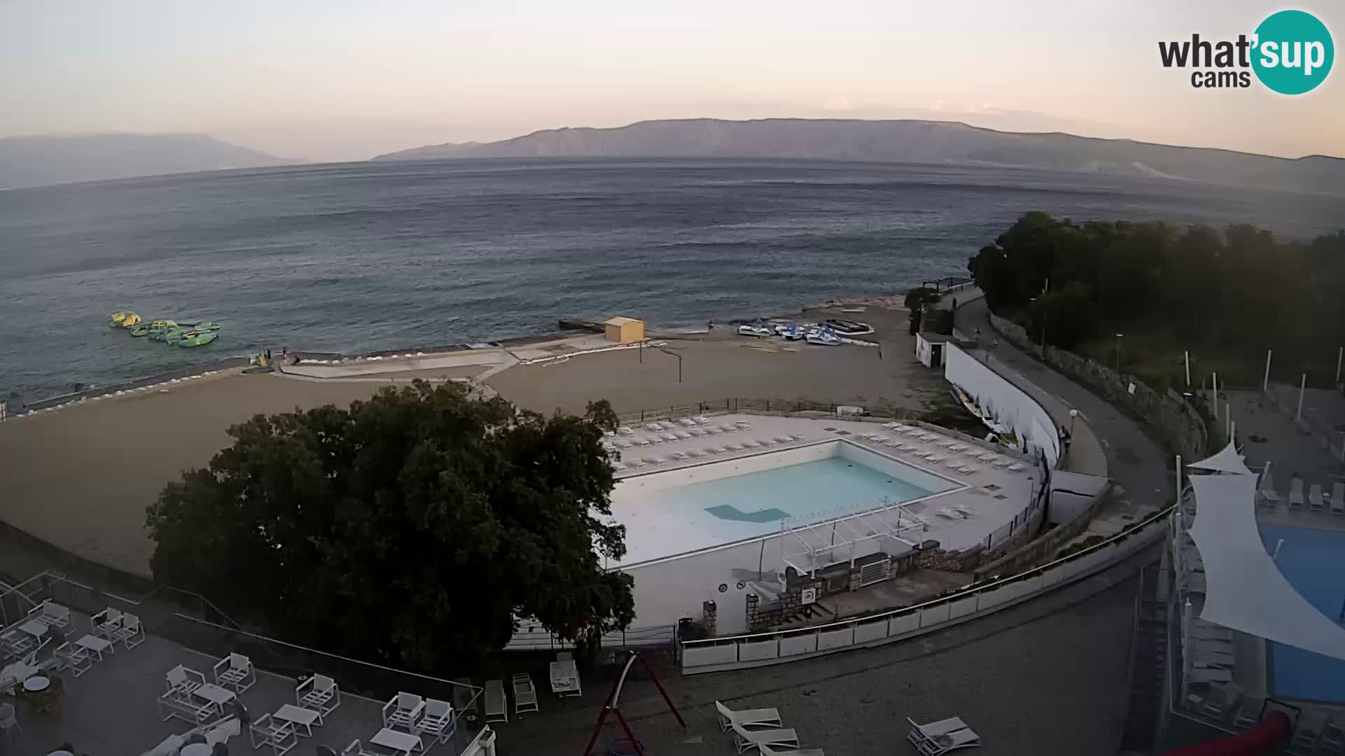 Novi Vinodolski – Beach – webcam live