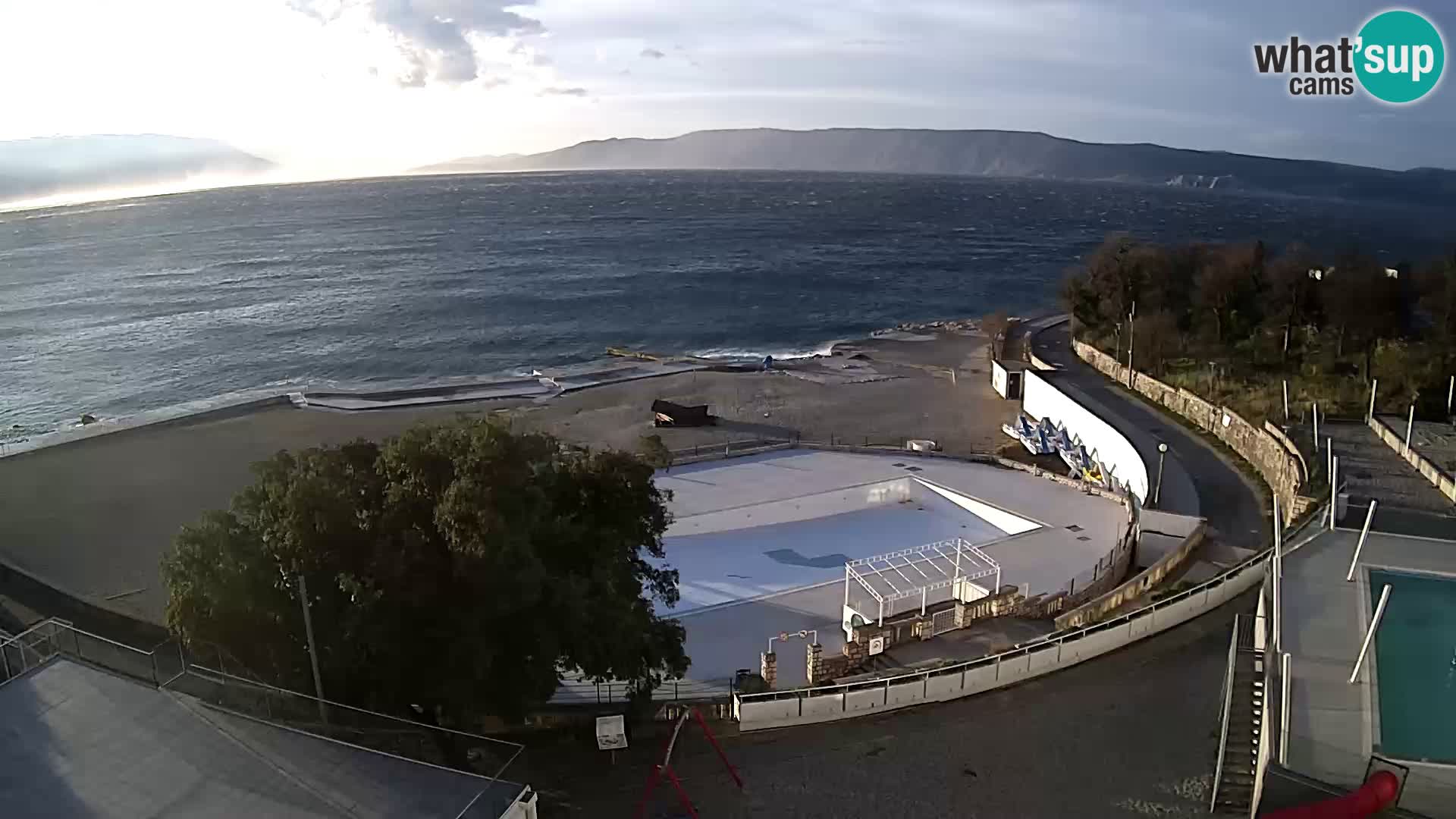 Novi Vinodolski – Beach – webcam live