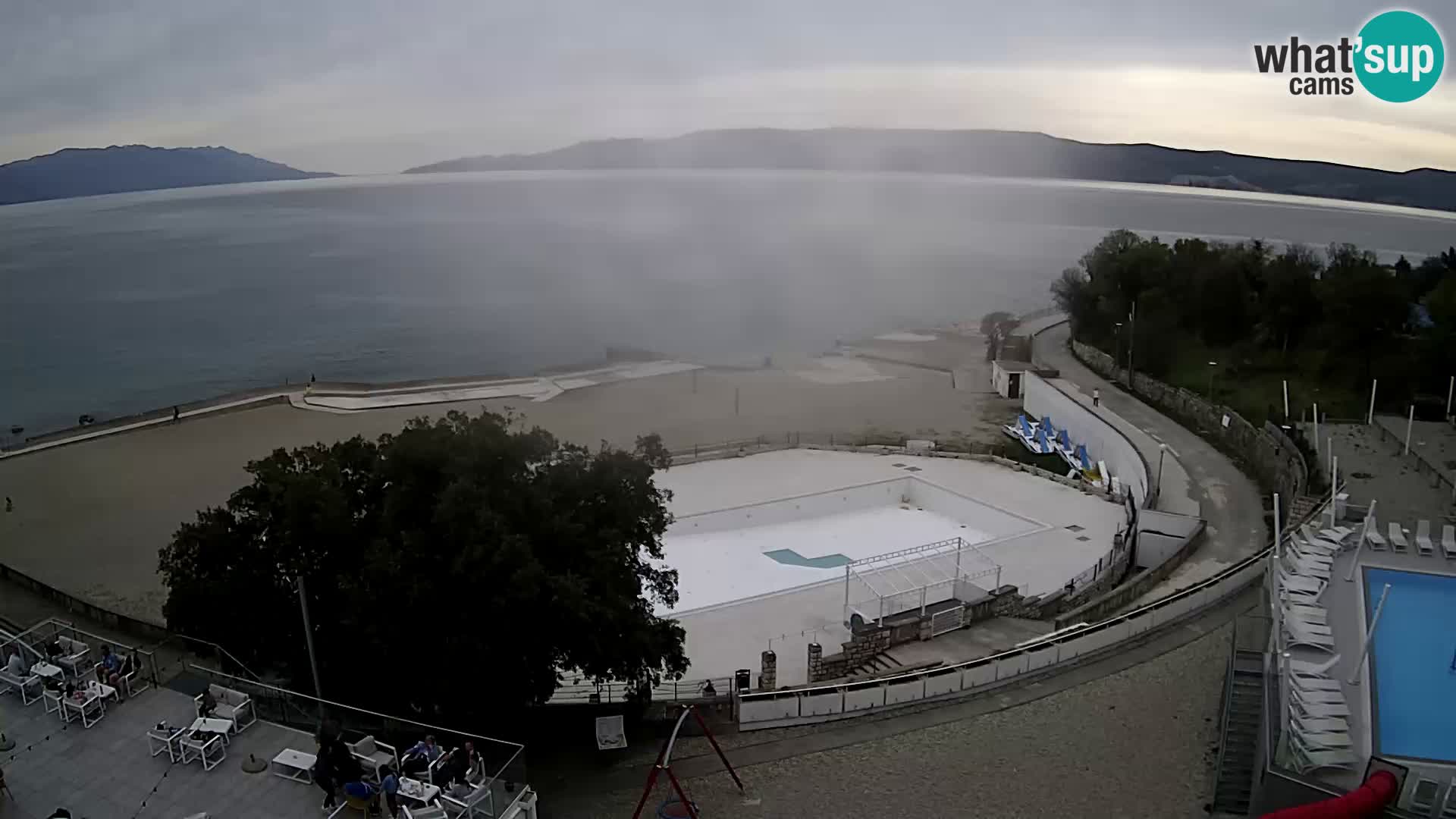 Novi Vinodolski – Beach – webcam live