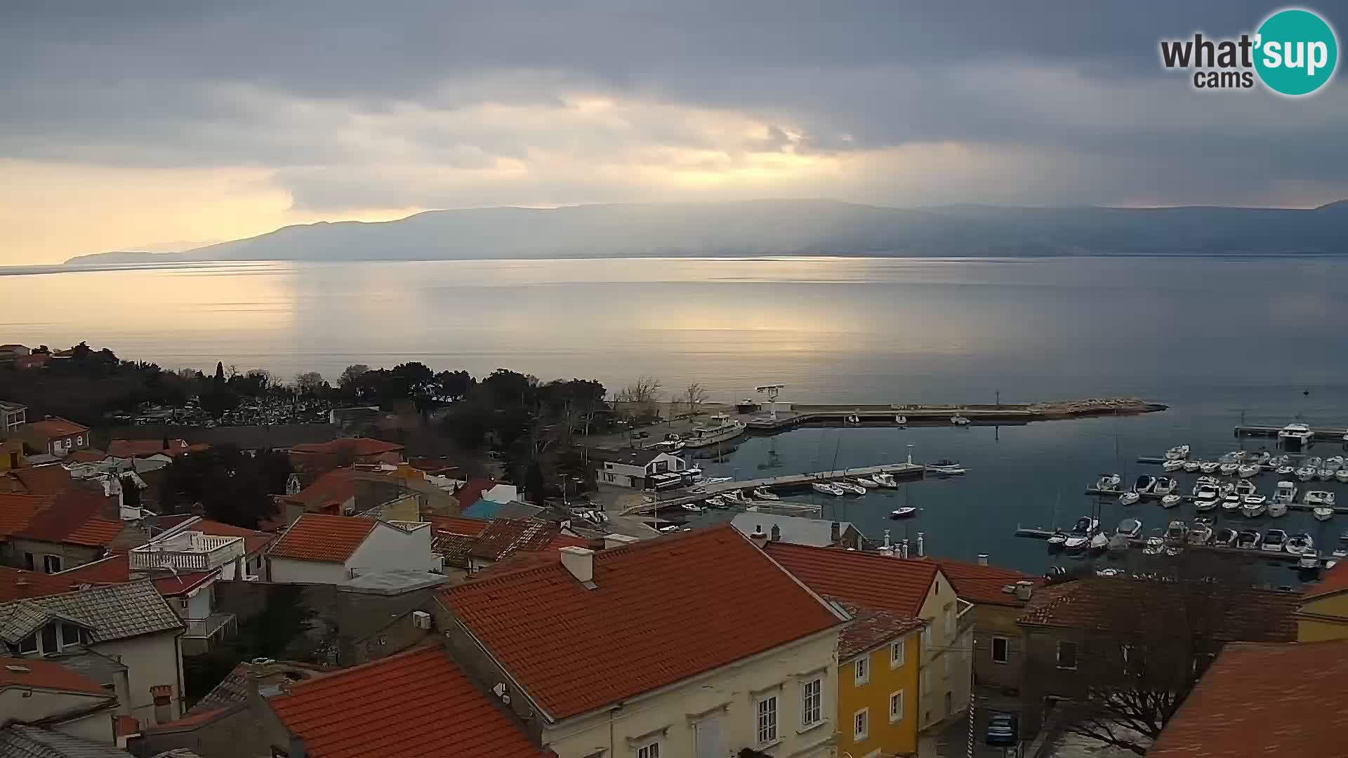 Panoramska spletna kamera Novi Vinodolski – Dalmacija v živo