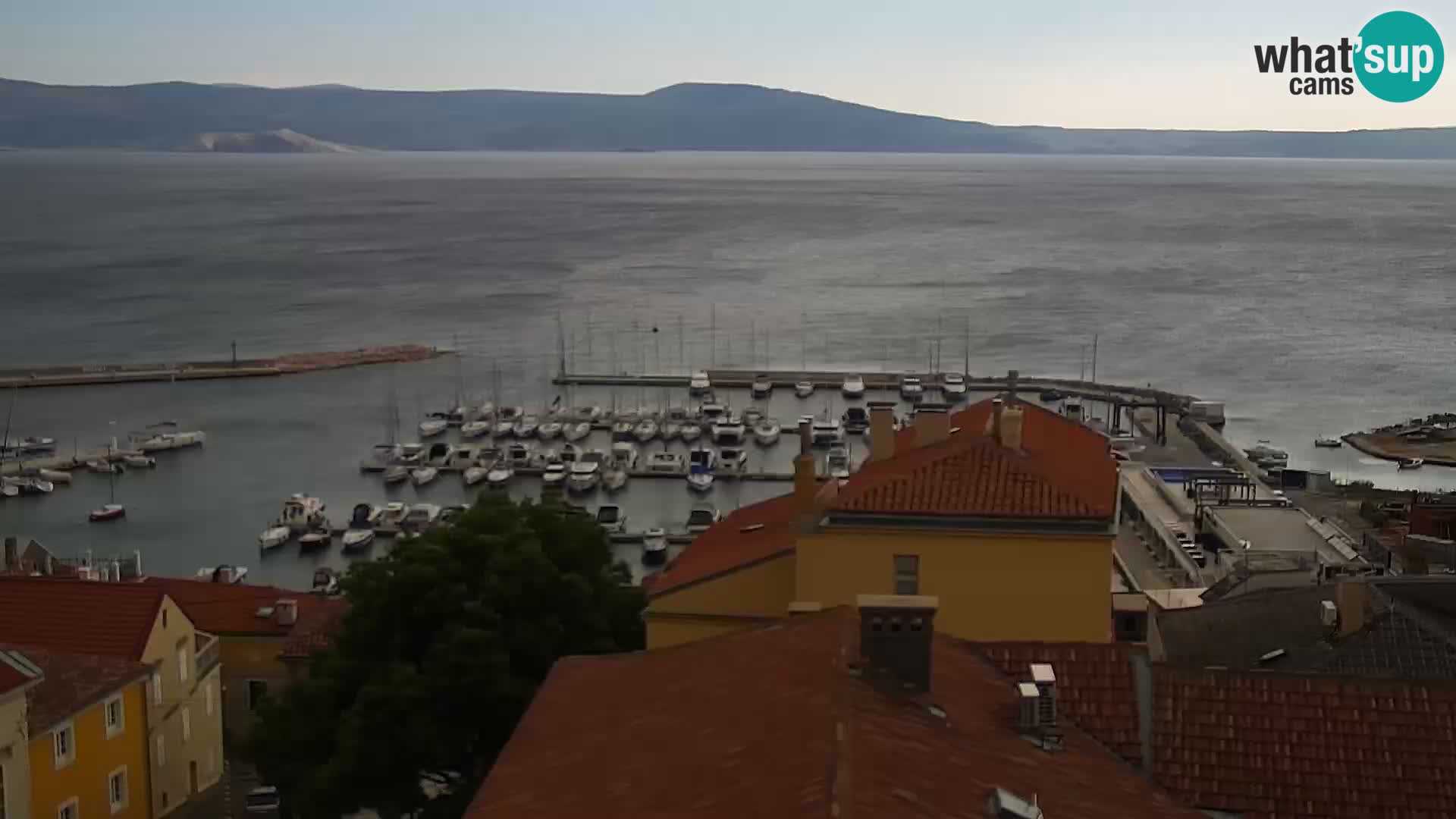 Panoramska spletna kamera Novi Vinodolski – Dalmacija v živo