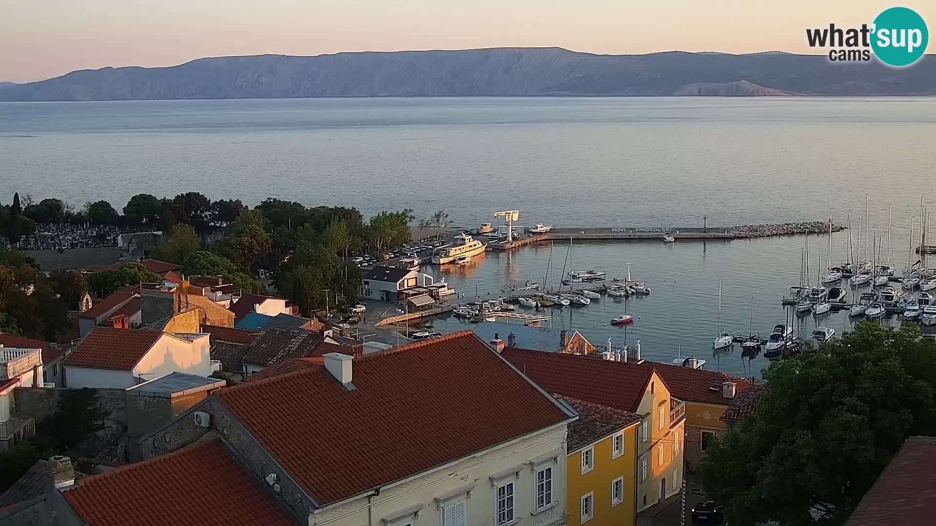 Panoramska spletna kamera Novi Vinodolski – Dalmacija v živo