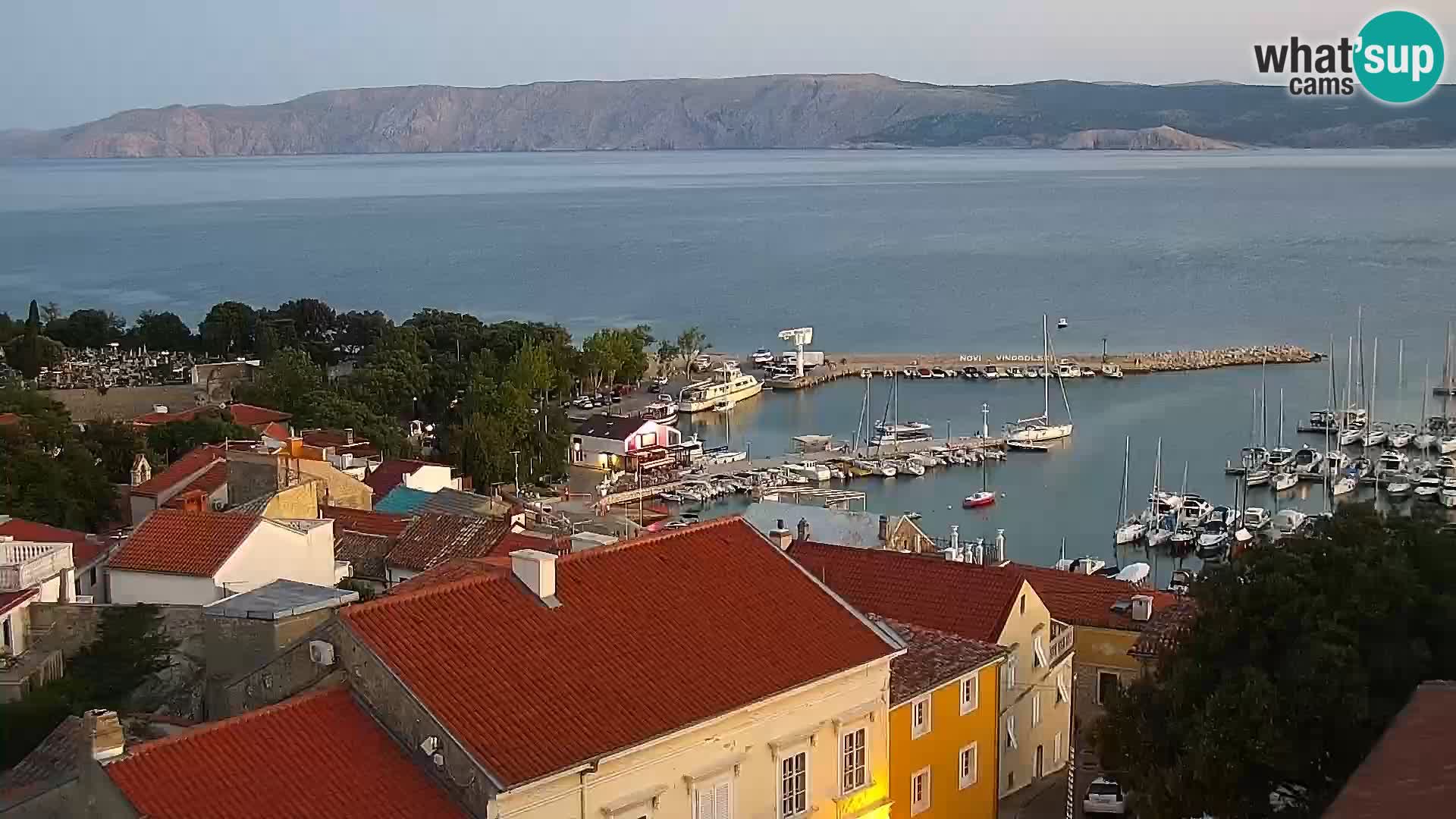 Panoramska spletna kamera Novi Vinodolski – Dalmacija v živo