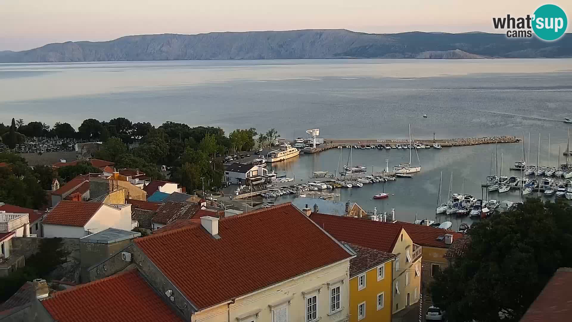 Panoramska spletna kamera Novi Vinodolski – Dalmacija v živo
