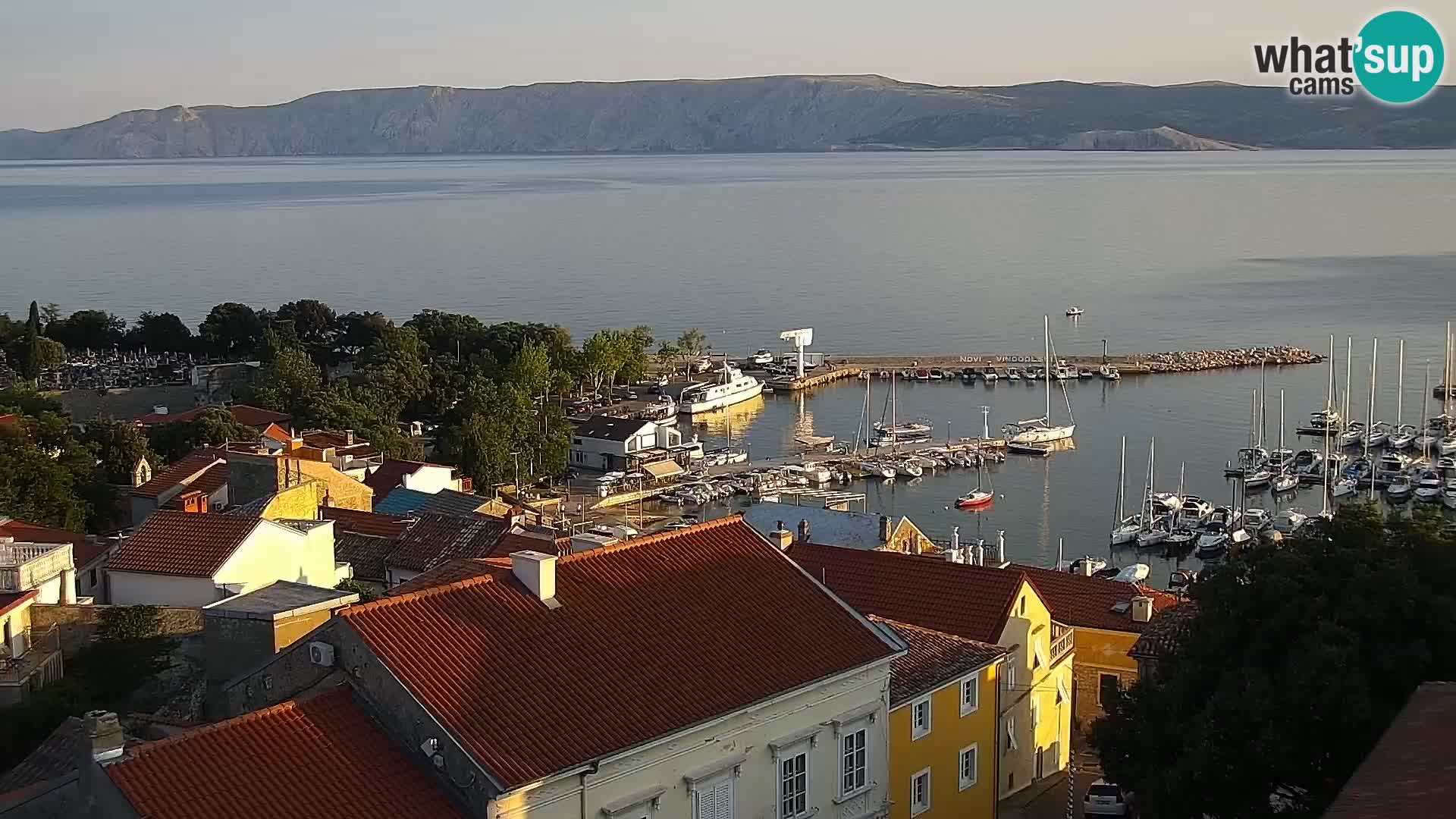 Panoramska spletna kamera Novi Vinodolski – Dalmacija v živo