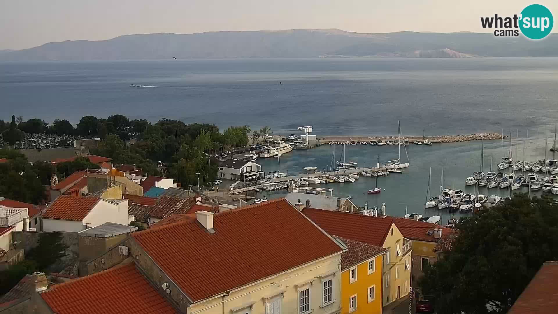 Panoramska spletna kamera Novi Vinodolski – Dalmacija v živo