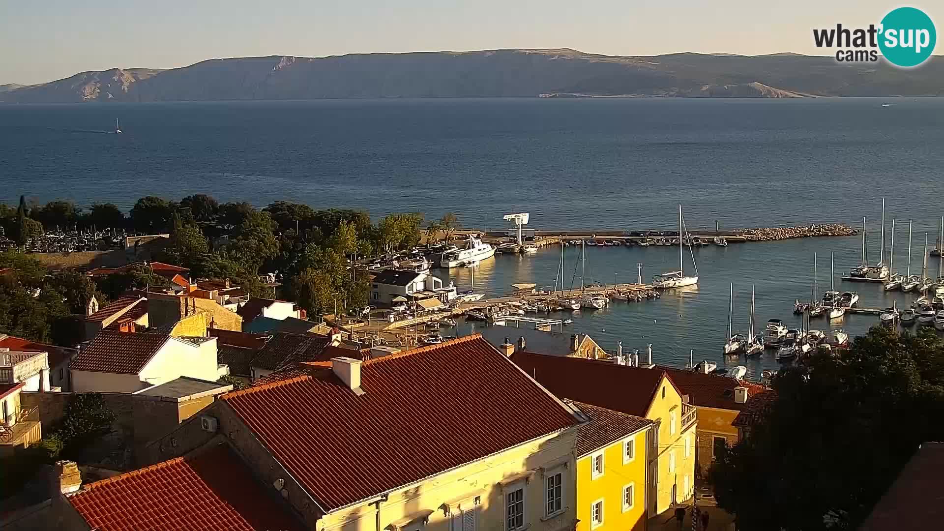 Panoramska spletna kamera Novi Vinodolski – Dalmacija v živo