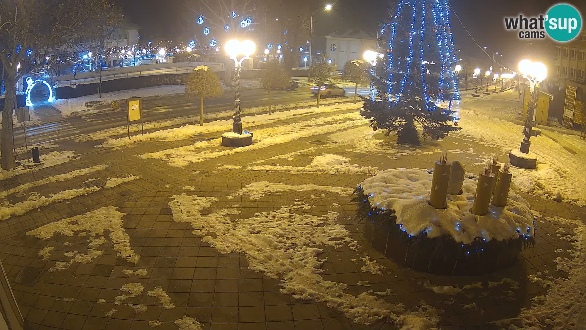 Live Webcam Petrinja Park - nach dem Erdbeben - WhatsUpCams - LIVE