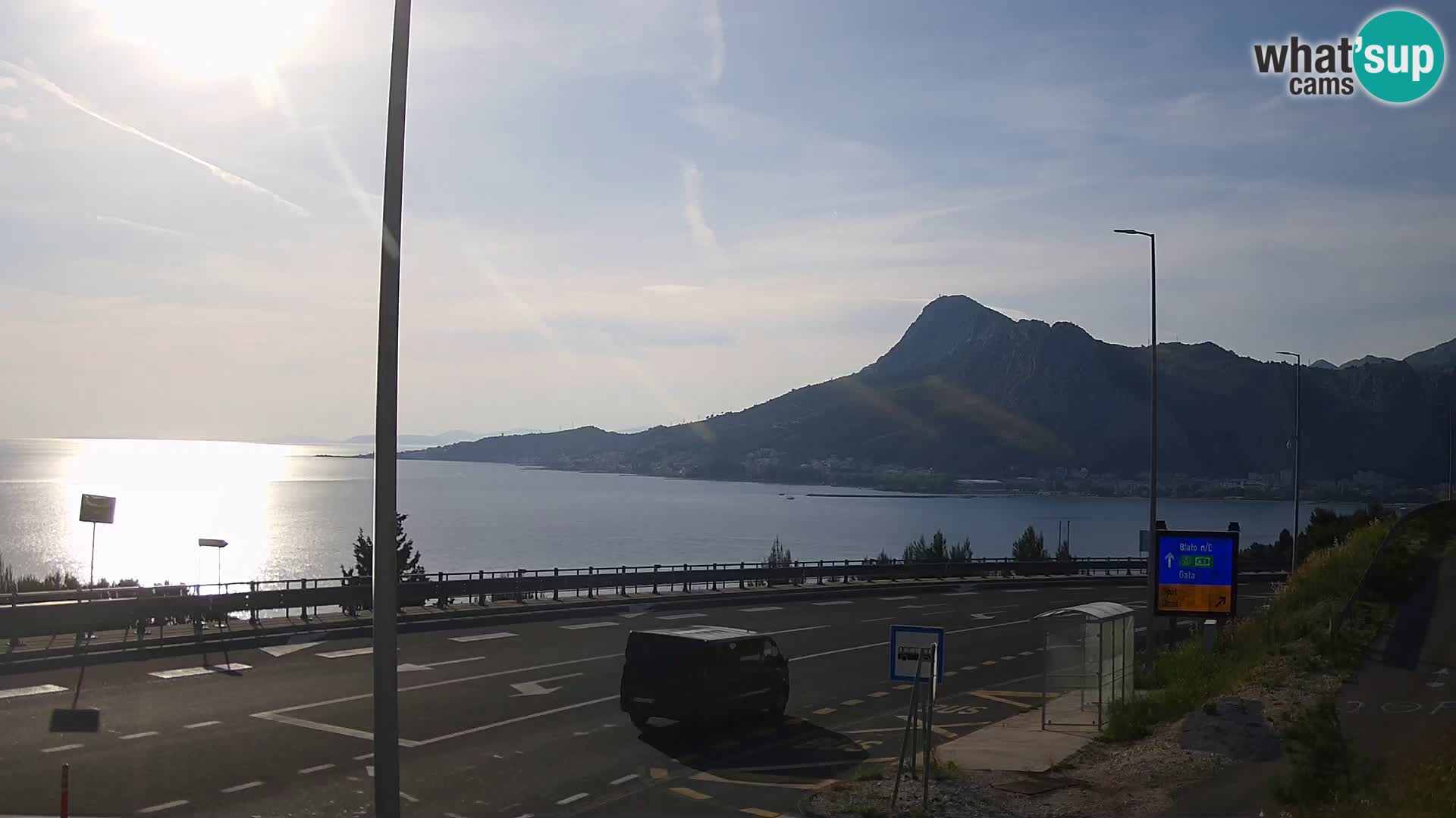 Webcam Omiš – Panorama della città e la foce del fiume Cetina