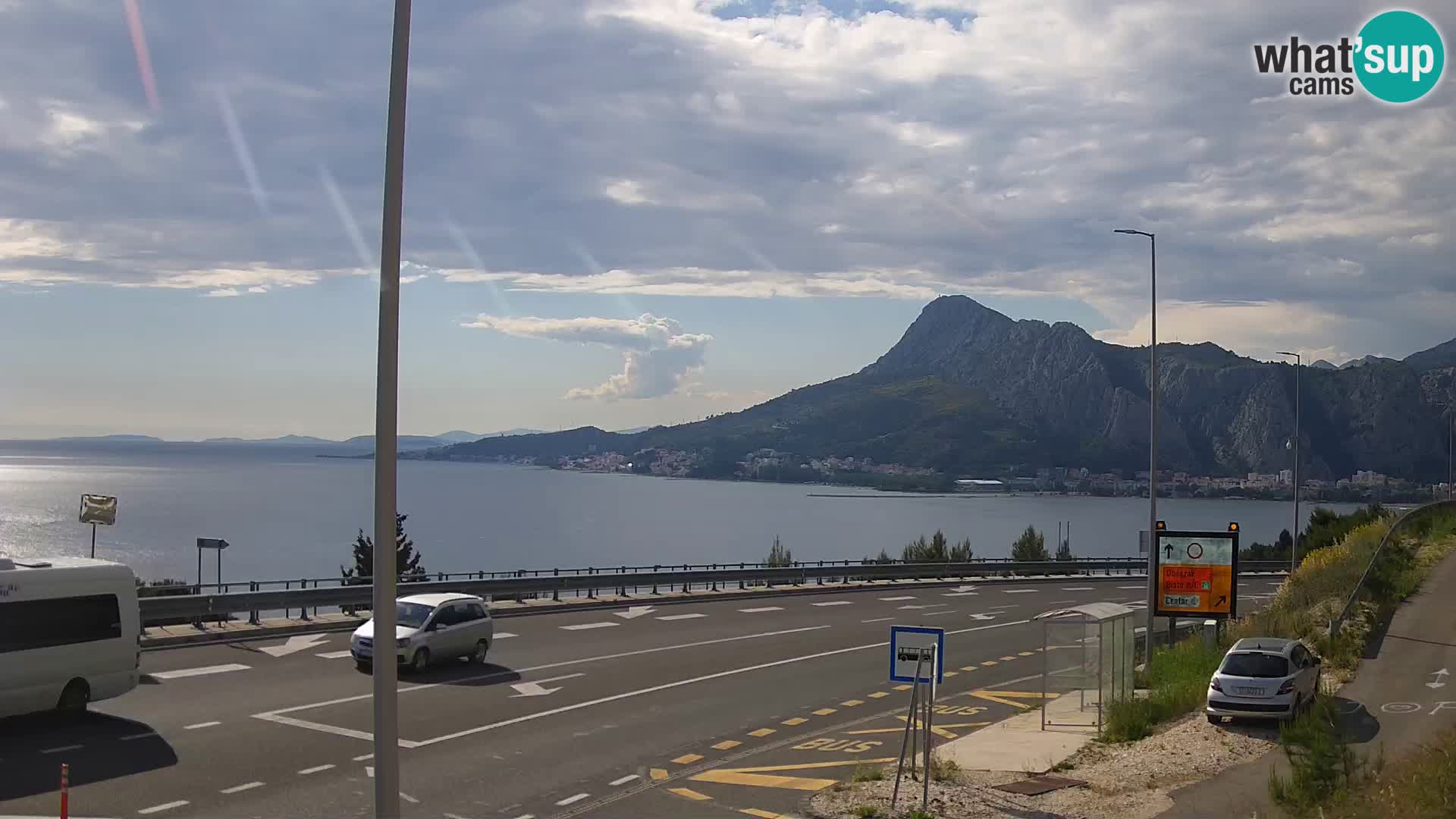Webcam Omiš – Panorama della città e la foce del fiume Cetina