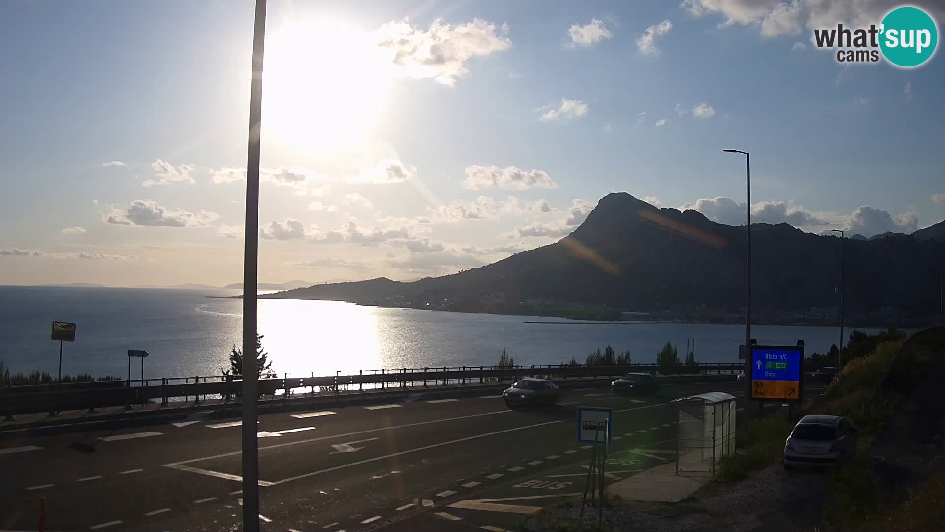 Webcam Omiš – Panorama della città e la foce del fiume Cetina