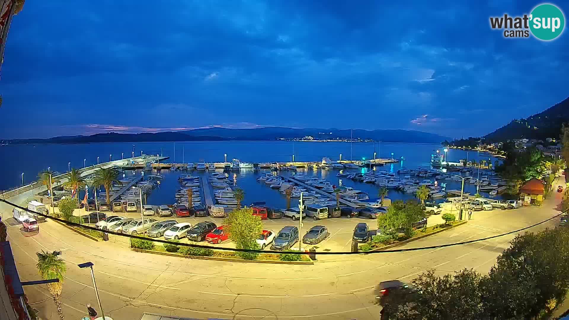 Web kamera Orebić Riva – Trajekt za Korčulu uživo