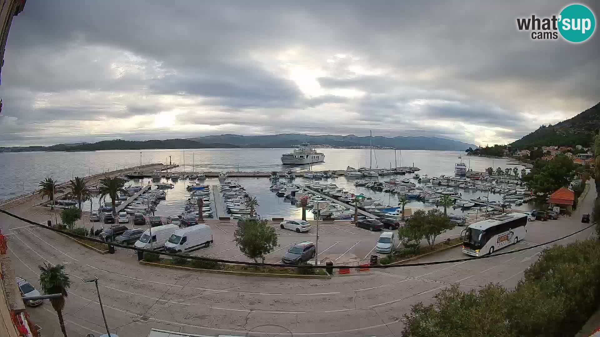 Web kamera Orebić Riva – Trajekt za Korčulu uživo