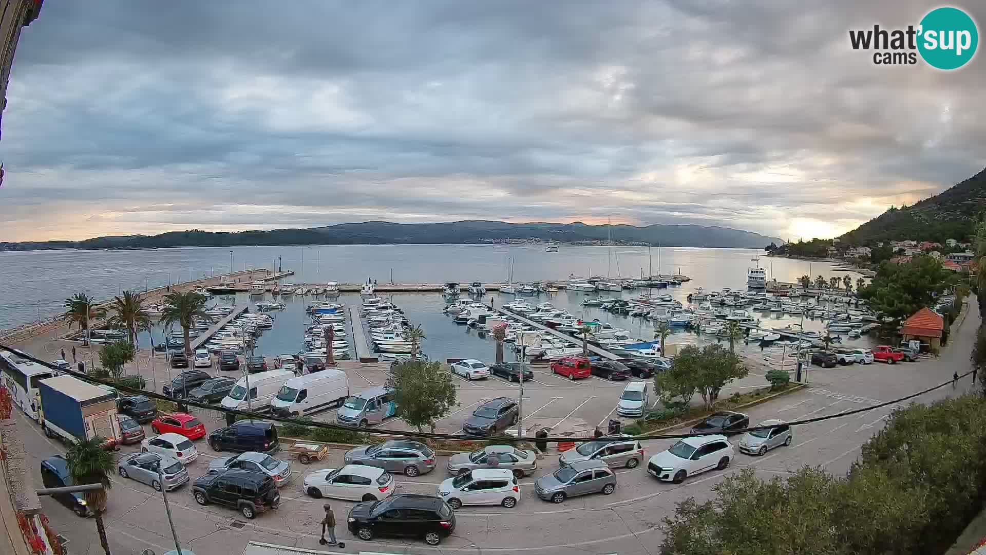 Spletna kamera Orebić Riva – Trajekt za Korčulo v živo