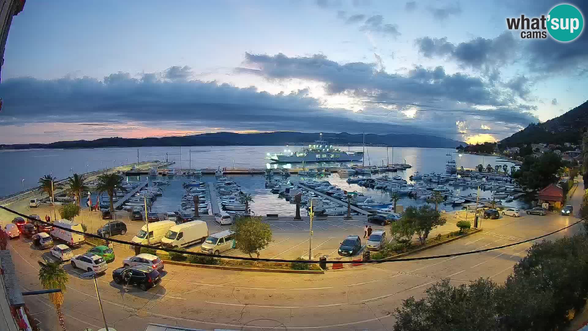 Web kamera Orebić Riva – Trajekt za Korčulu uživo