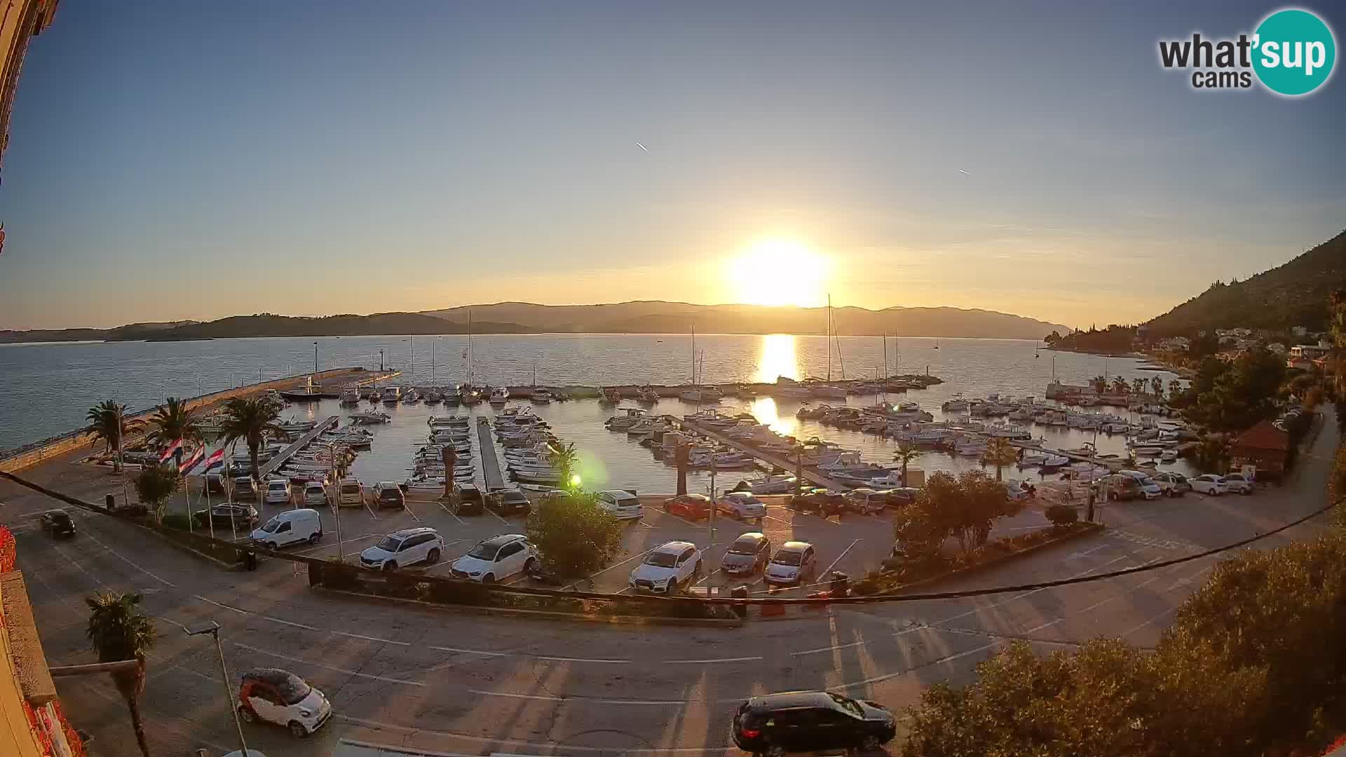 Web kamera Orebić Riva – Trajekt za Korčulu uživo