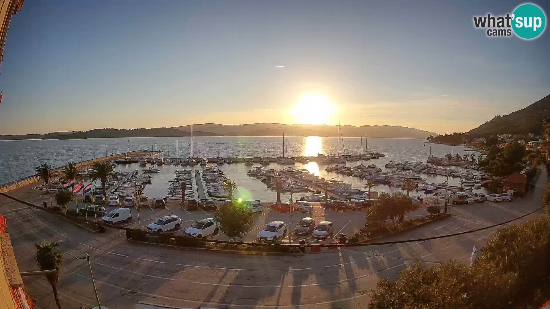 Web kamera Orebić Riva – Trajekt za Korčulu uživo