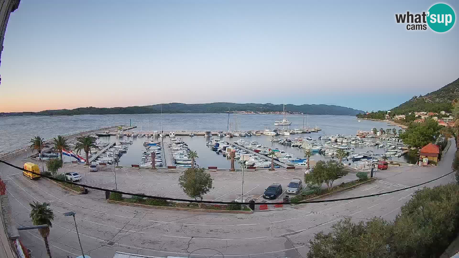 Web kamera Orebić Riva – Trajekt za Korčulu uživo