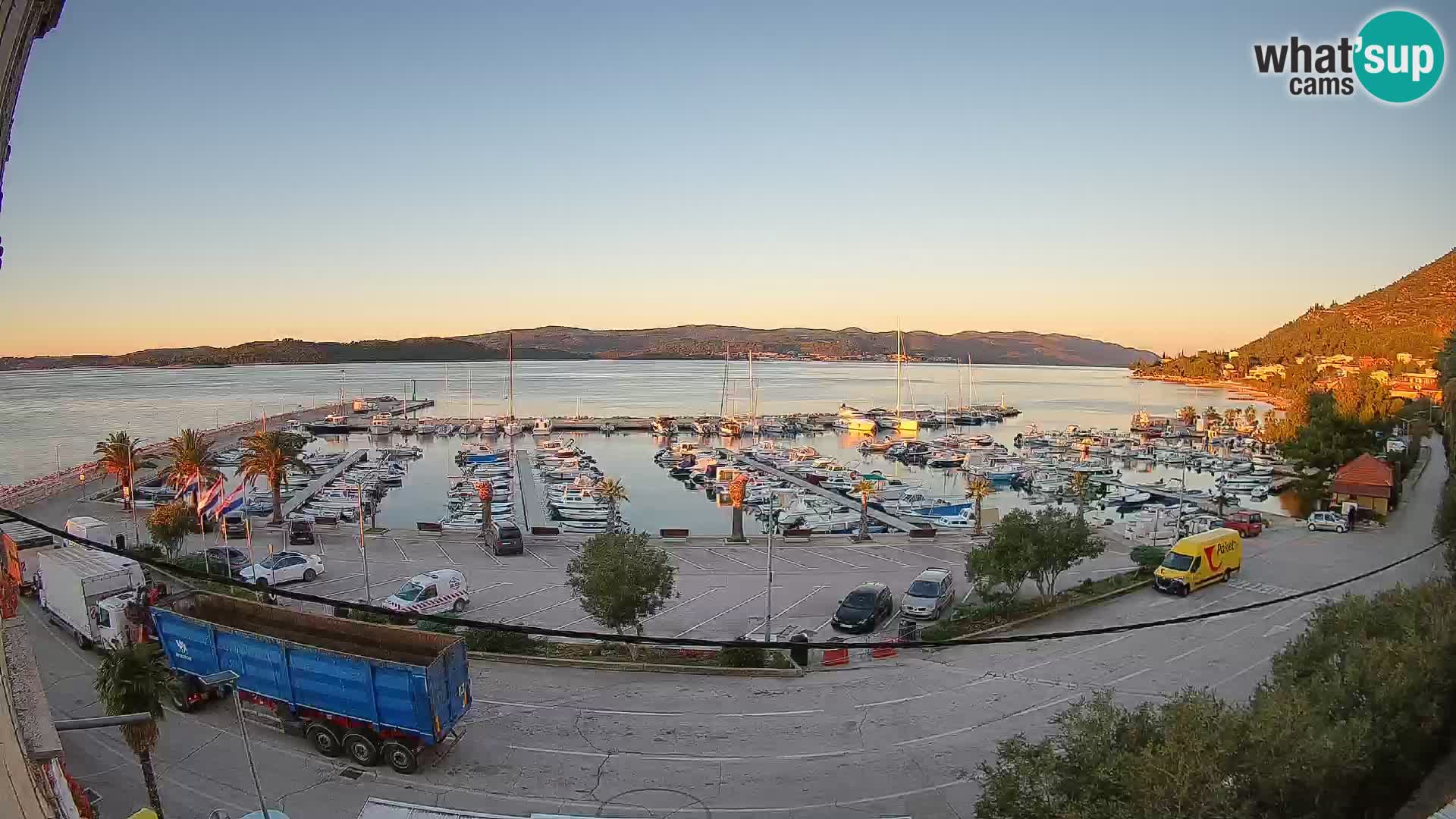 Web kamera Orebić Riva – Trajekt za Korčulu uživo