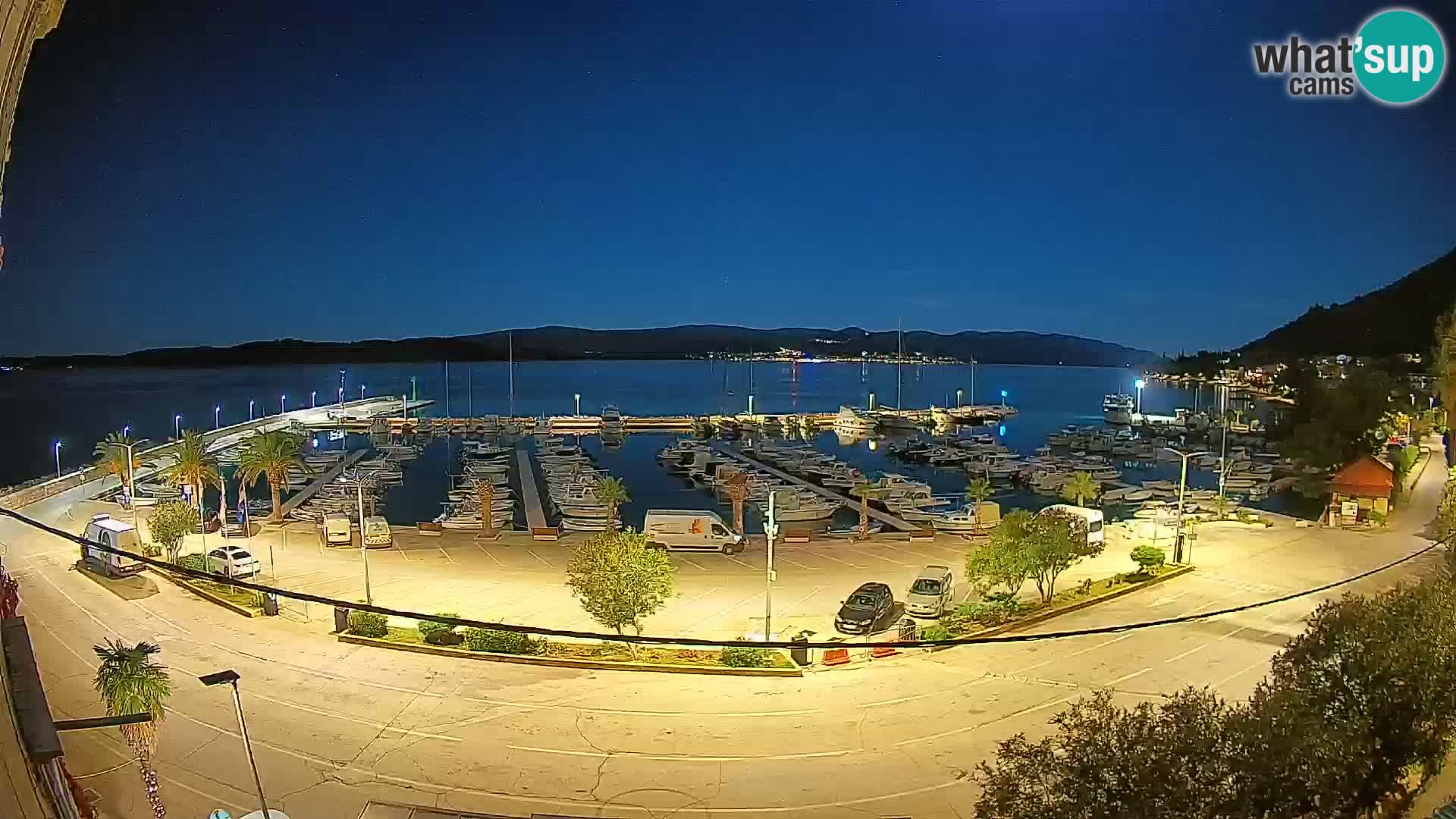 Web kamera Orebić Riva – Trajekt za Korčulu uživo