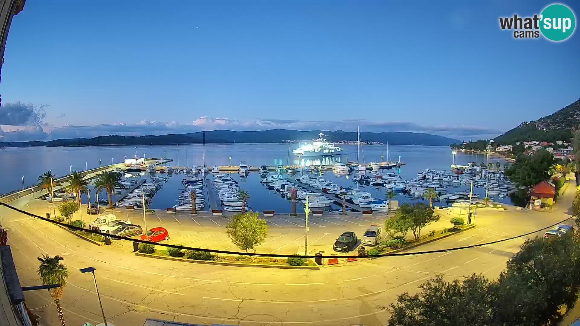 Web kamera Orebić Riva – Trajekt za Korčulu uživo