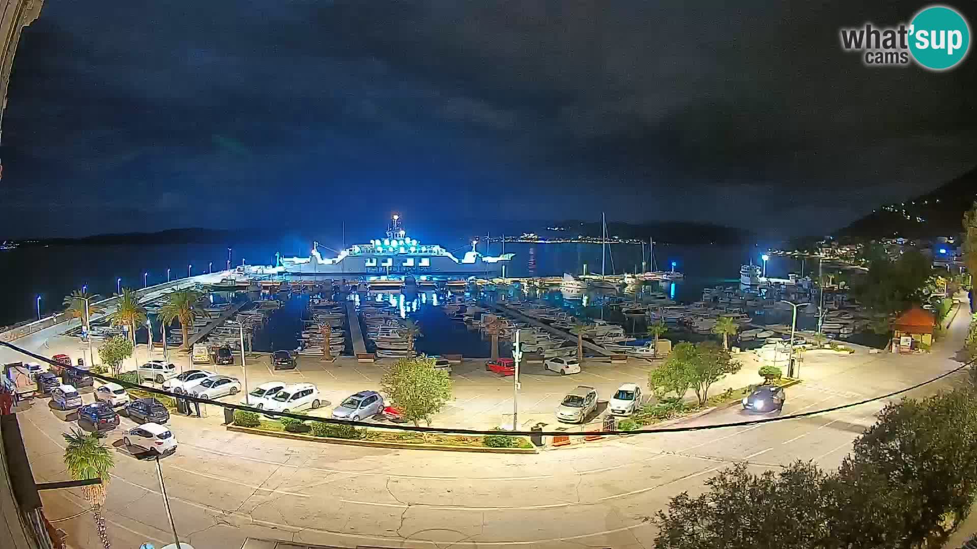 Web kamera Orebić Riva – Trajekt za Korčulu uživo