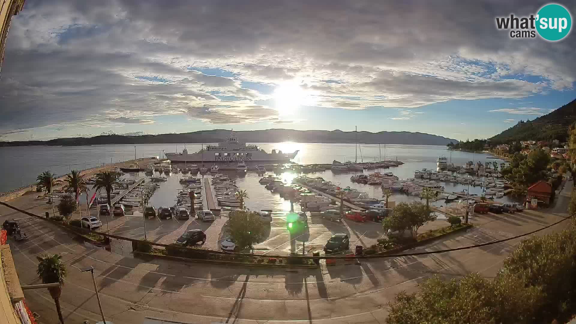Web kamera Orebić Riva – Trajekt za Korčulu uživo