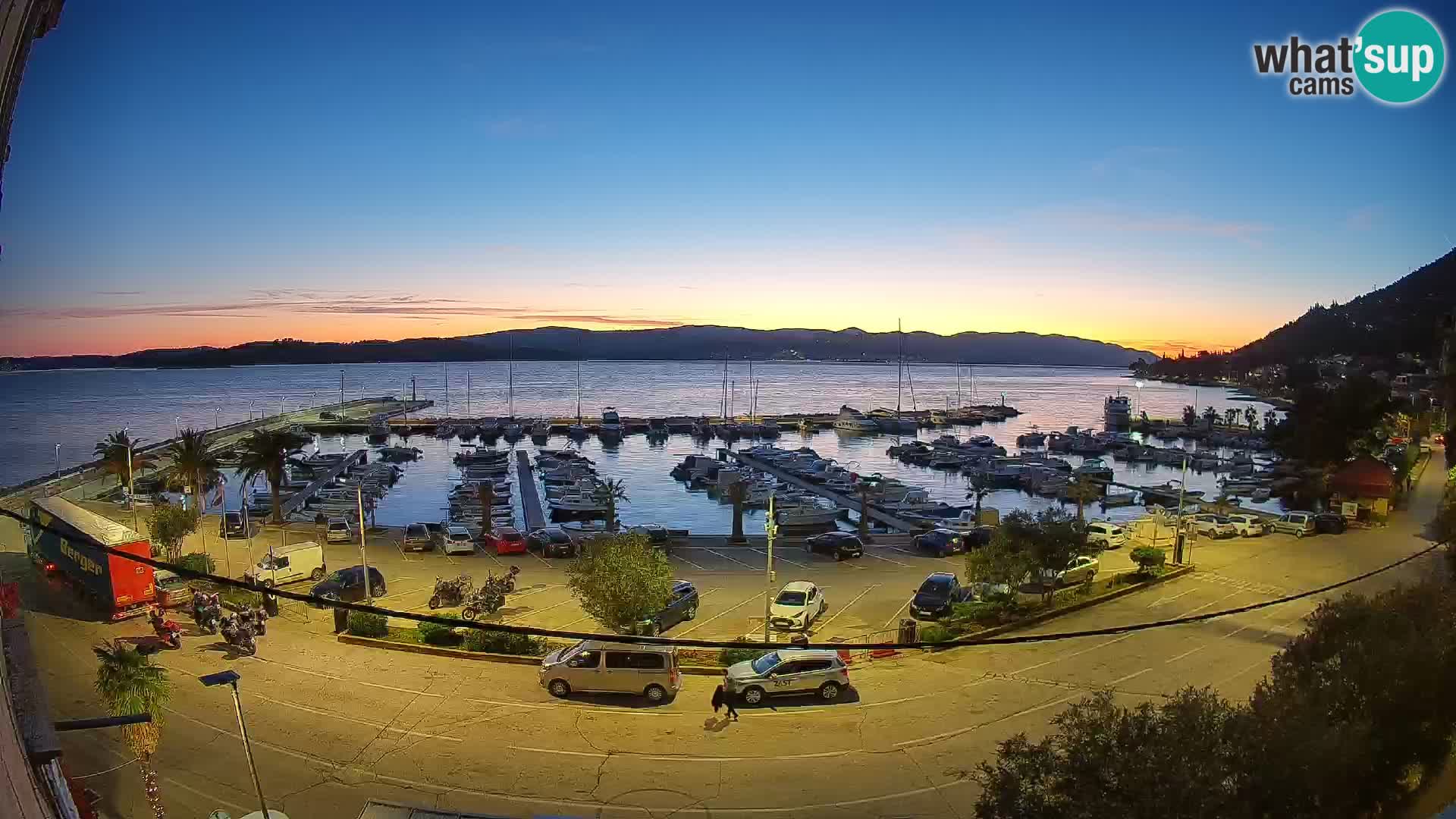 Spletna kamera Orebić Riva – Trajekt za Korčulo v živo