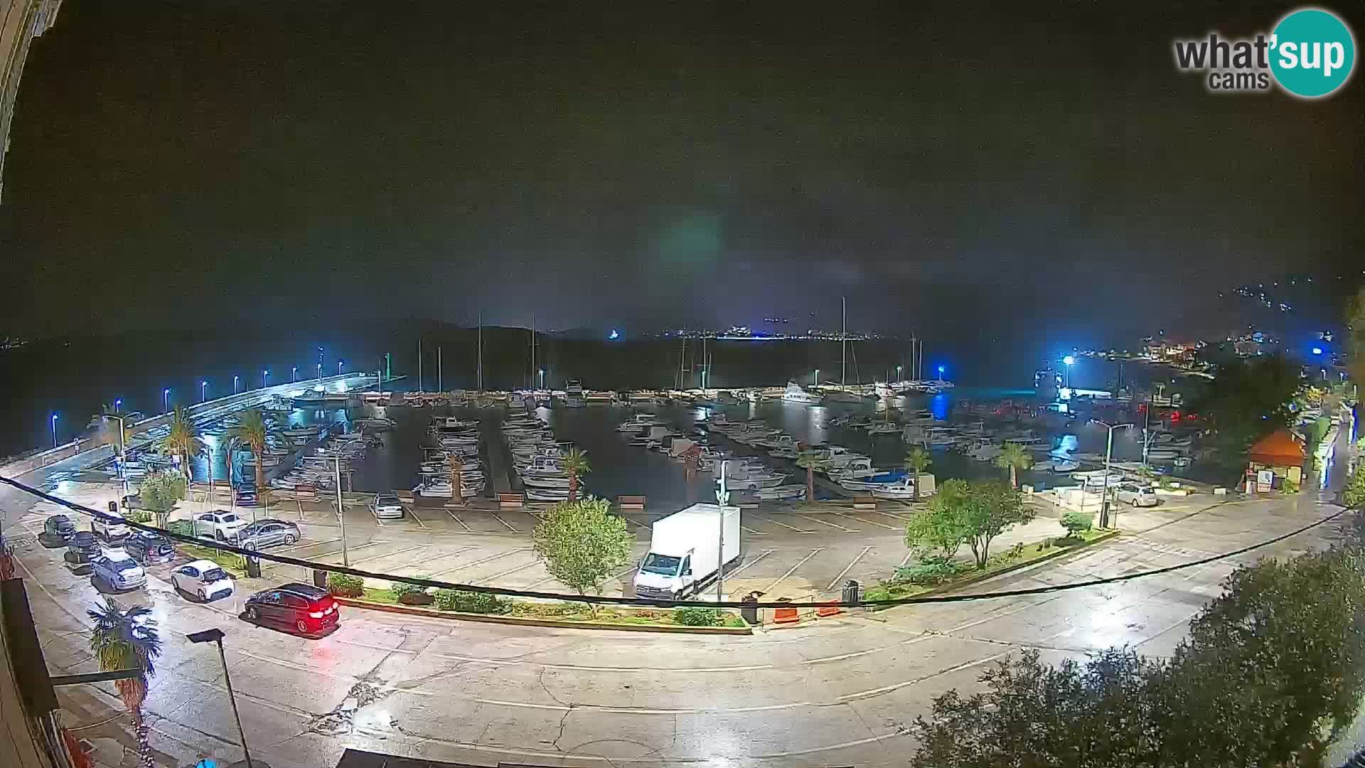 Web kamera Orebić Riva – Trajekt za Korčulu uživo