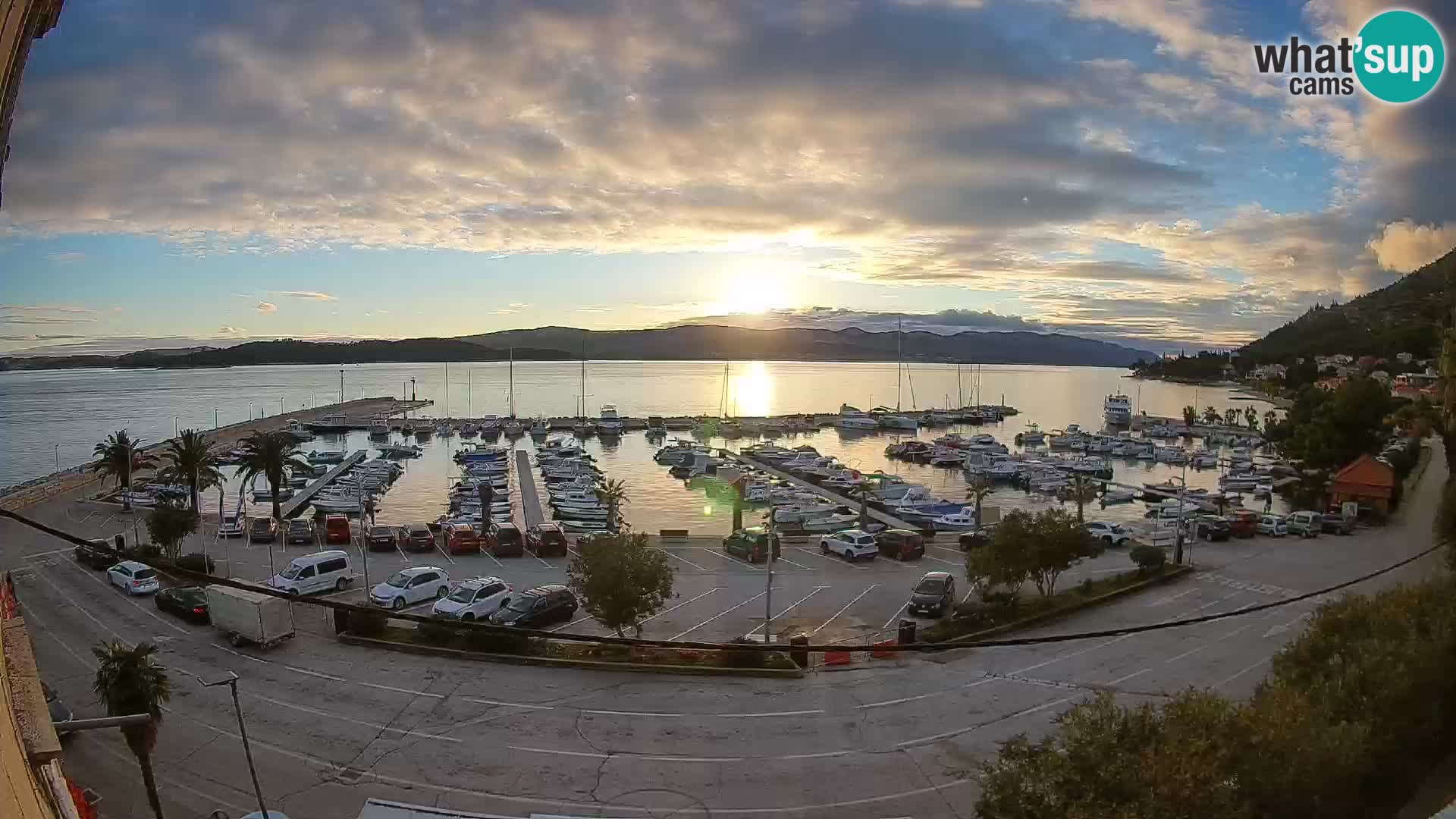 Web kamera Orebić Riva – Trajekt za Korčulu uživo