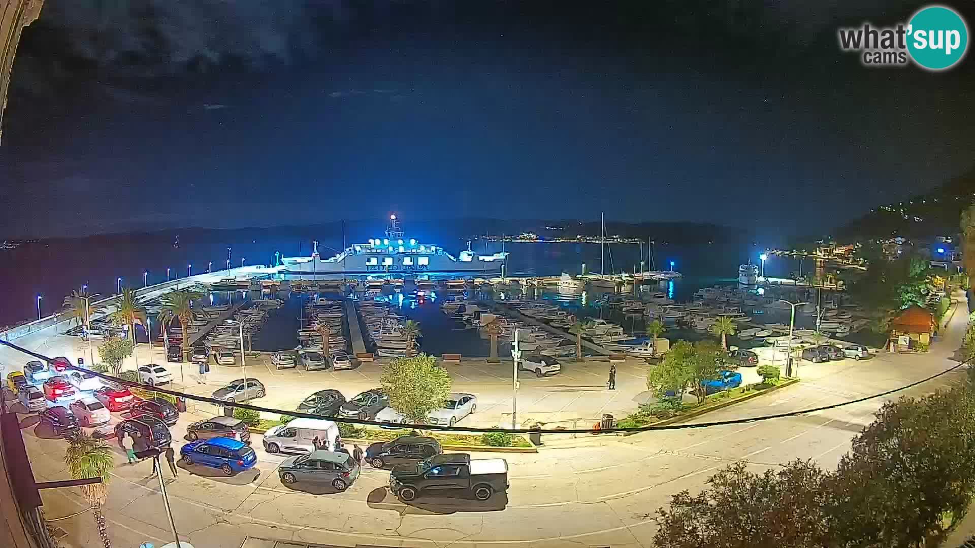 Web kamera Orebić Riva – Trajekt za Korčulu uživo