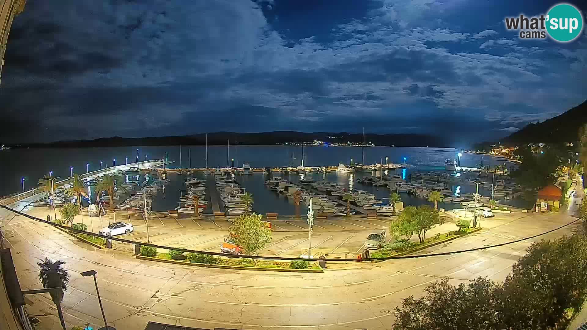 Web kamera Orebić Riva – Trajekt za Korčulu uživo