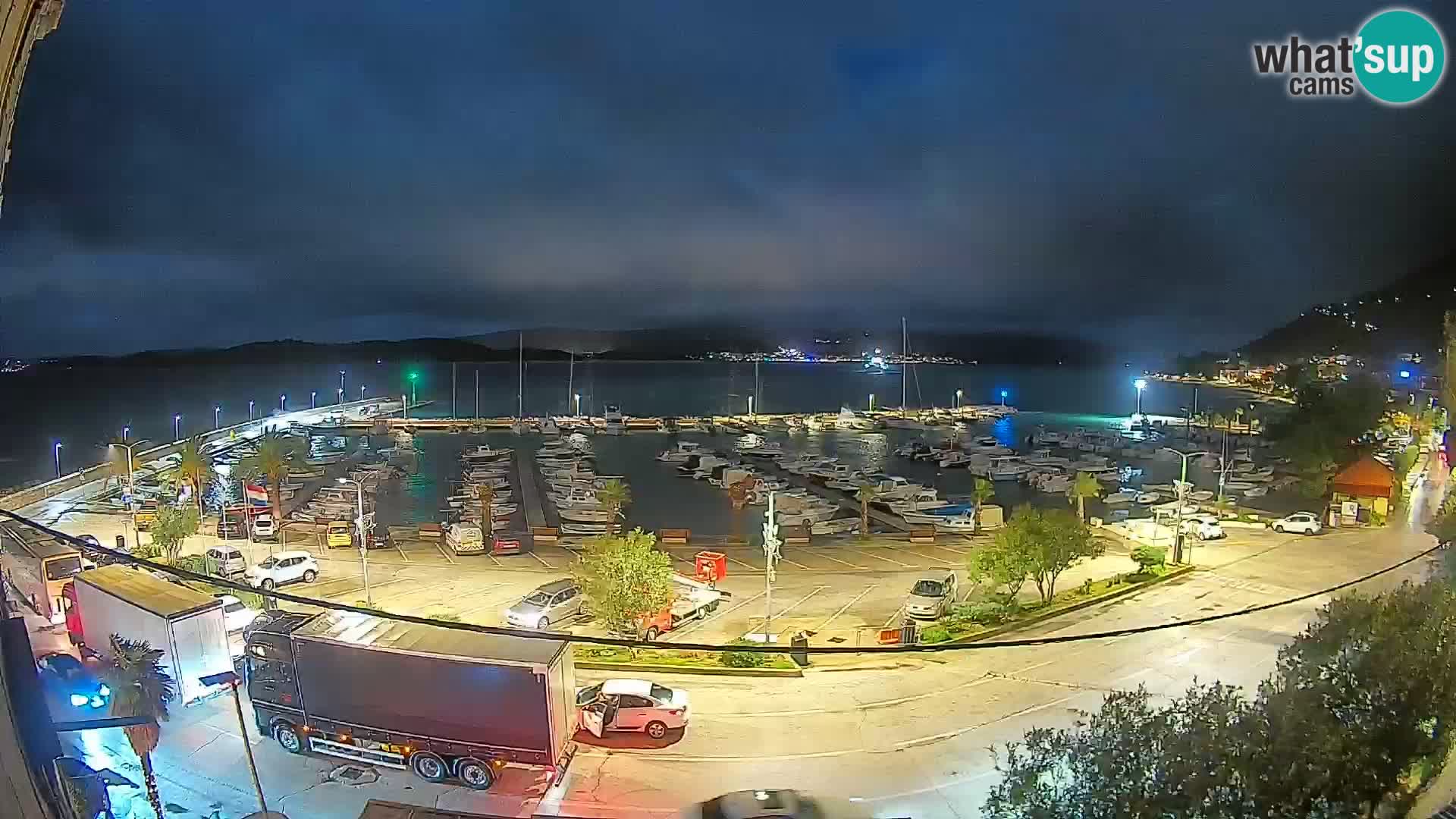 Spletna kamera Orebić Riva – Trajekt za Korčulo v živo