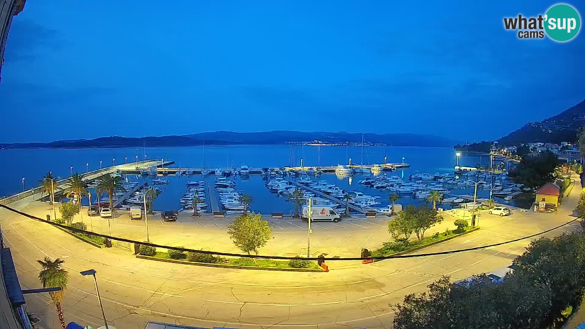 Web kamera Orebić Riva – Trajekt za Korčulu uživo