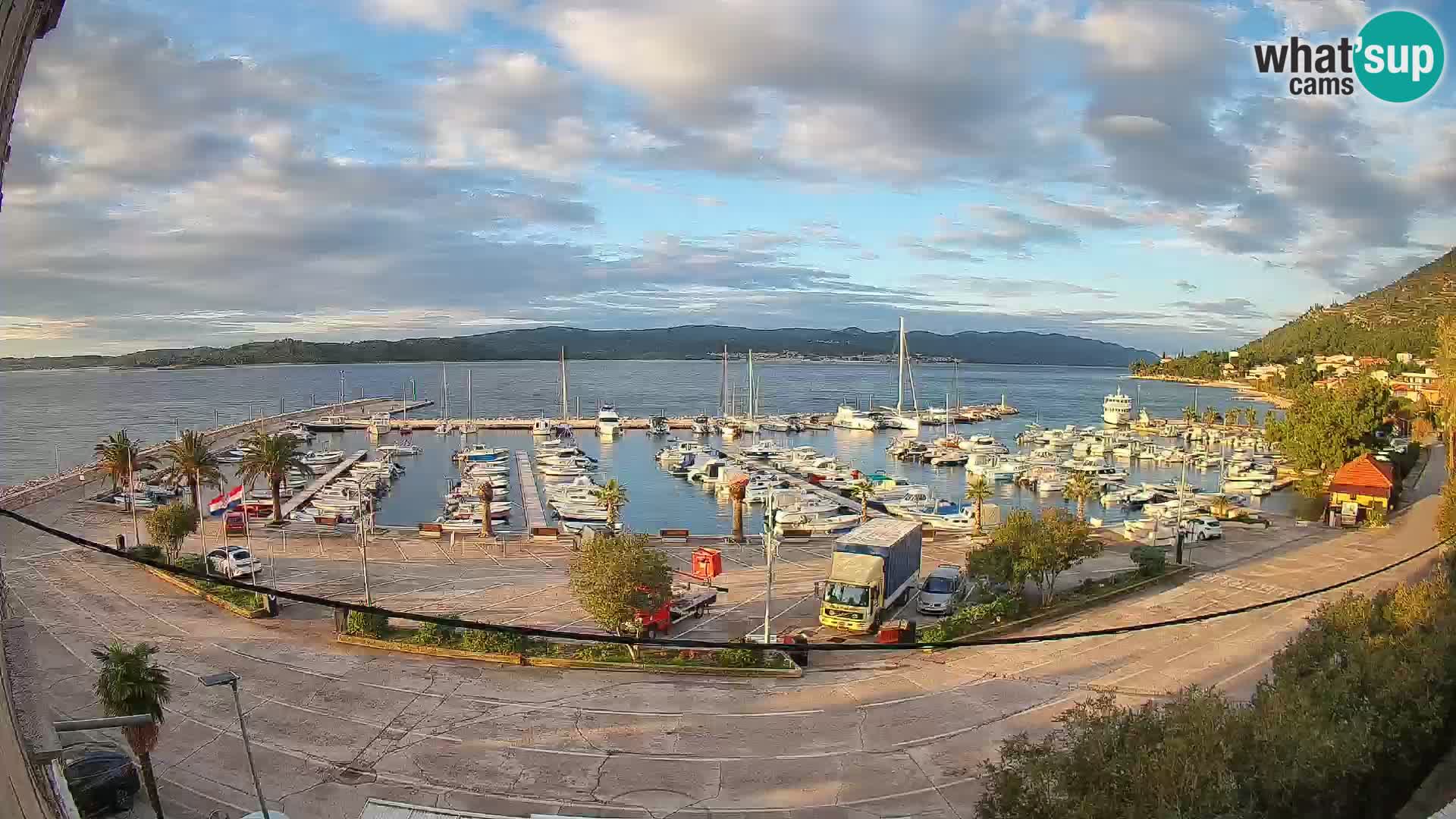 Web kamera Orebić Riva – Trajekt za Korčulu uživo