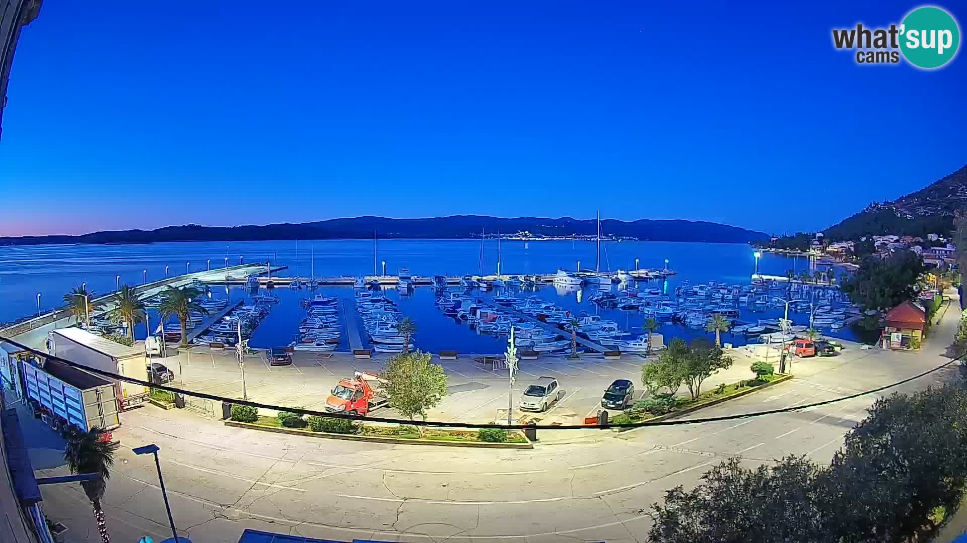 Web kamera Orebić Riva – Trajekt za Korčulu uživo