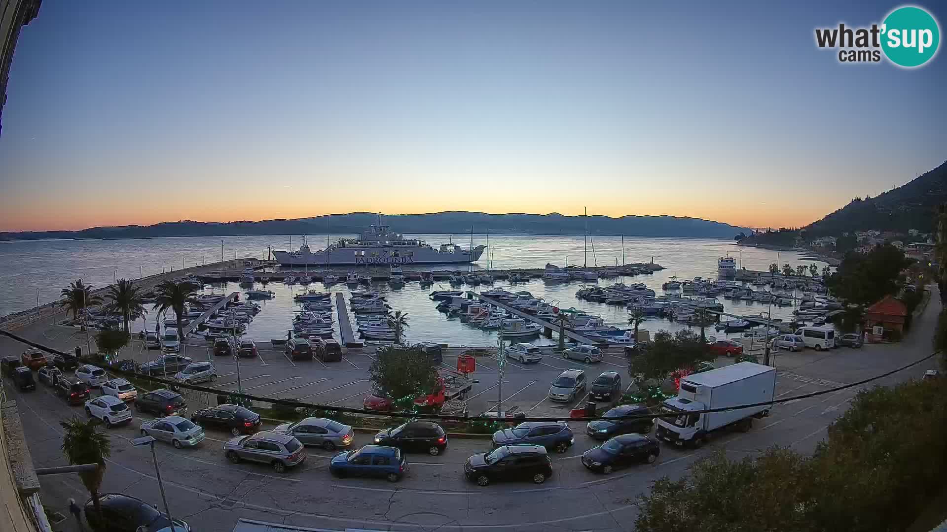 Spletna kamera Orebić Riva – Trajekt za Korčulo v živo