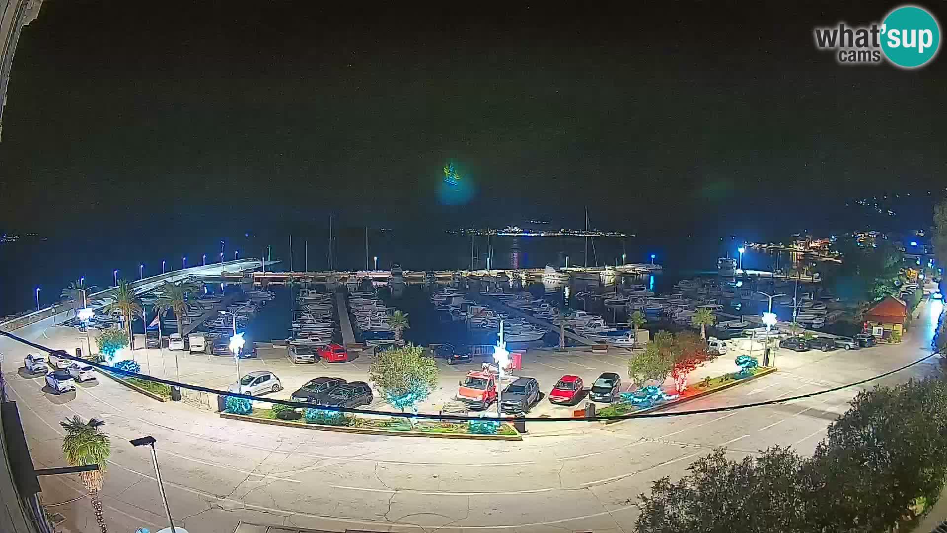 Web kamera Orebić Riva – Trajekt za Korčulu uživo