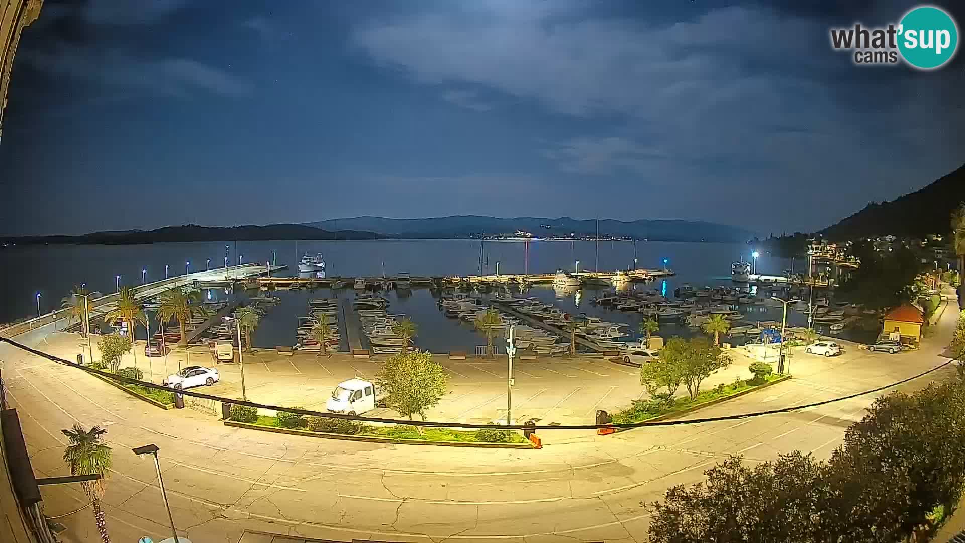 Web kamera Orebić Riva – Trajekt za Korčulu uživo