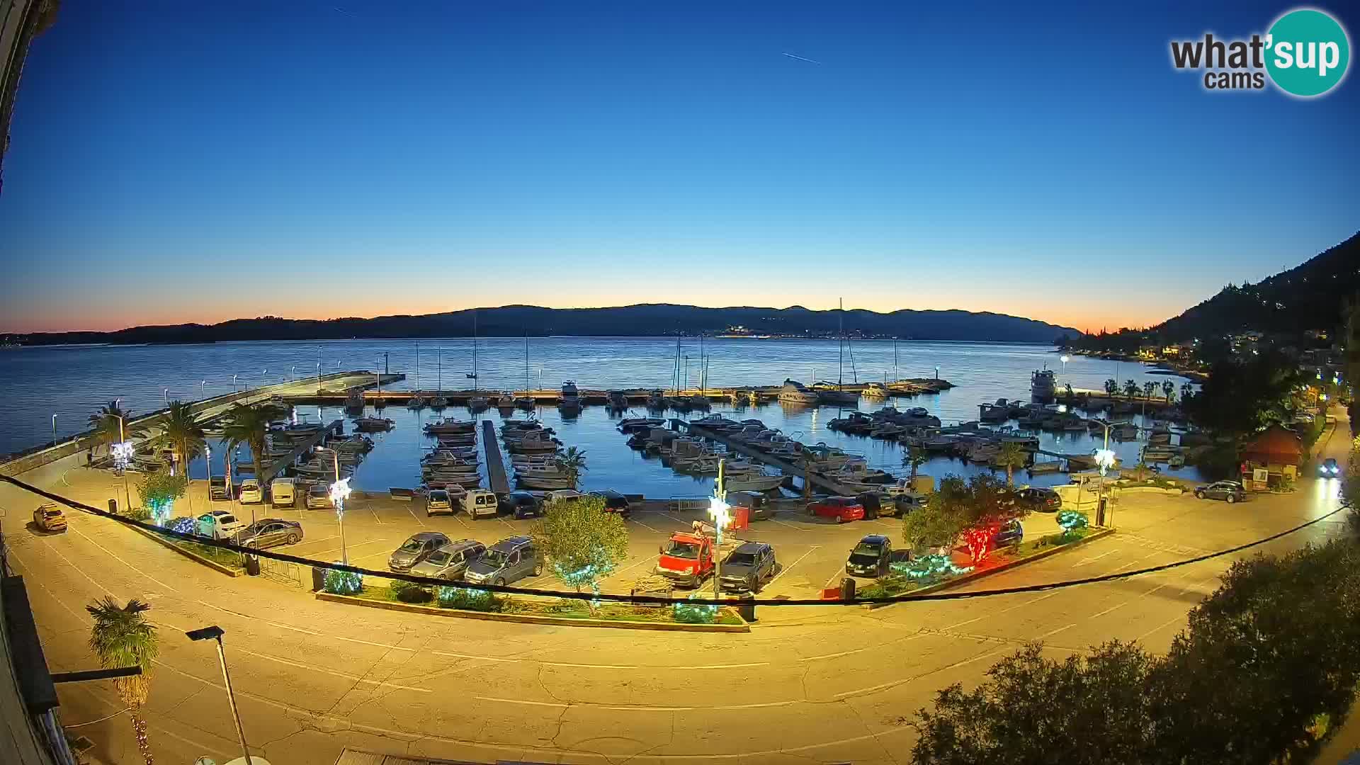 Spletna kamera Orebić Riva – Trajekt za Korčulo v živo